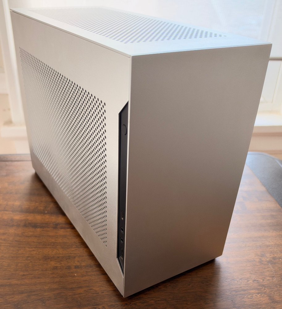 Lian Li A4-H2O Mini-ITX Mini-Tower Computer Case - Silver