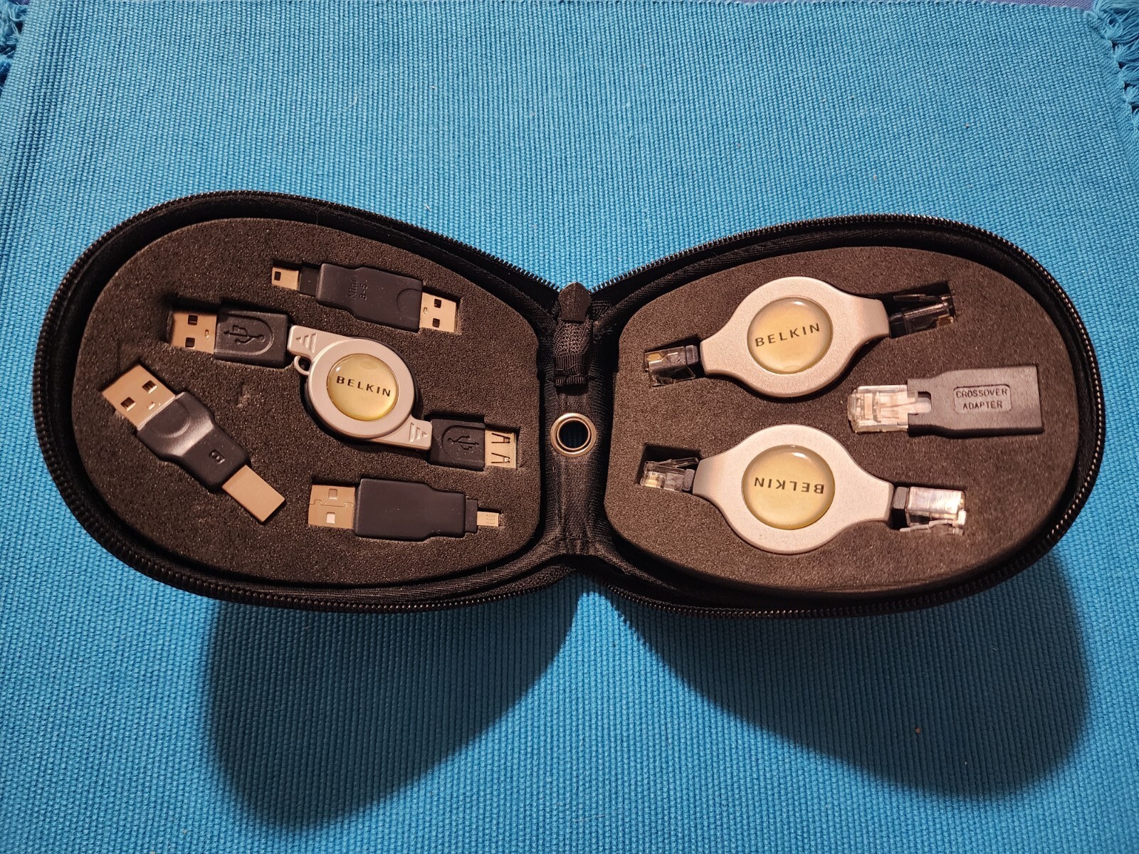 Belkin 7 In 1 Rectratable USB Cable Travel Pack