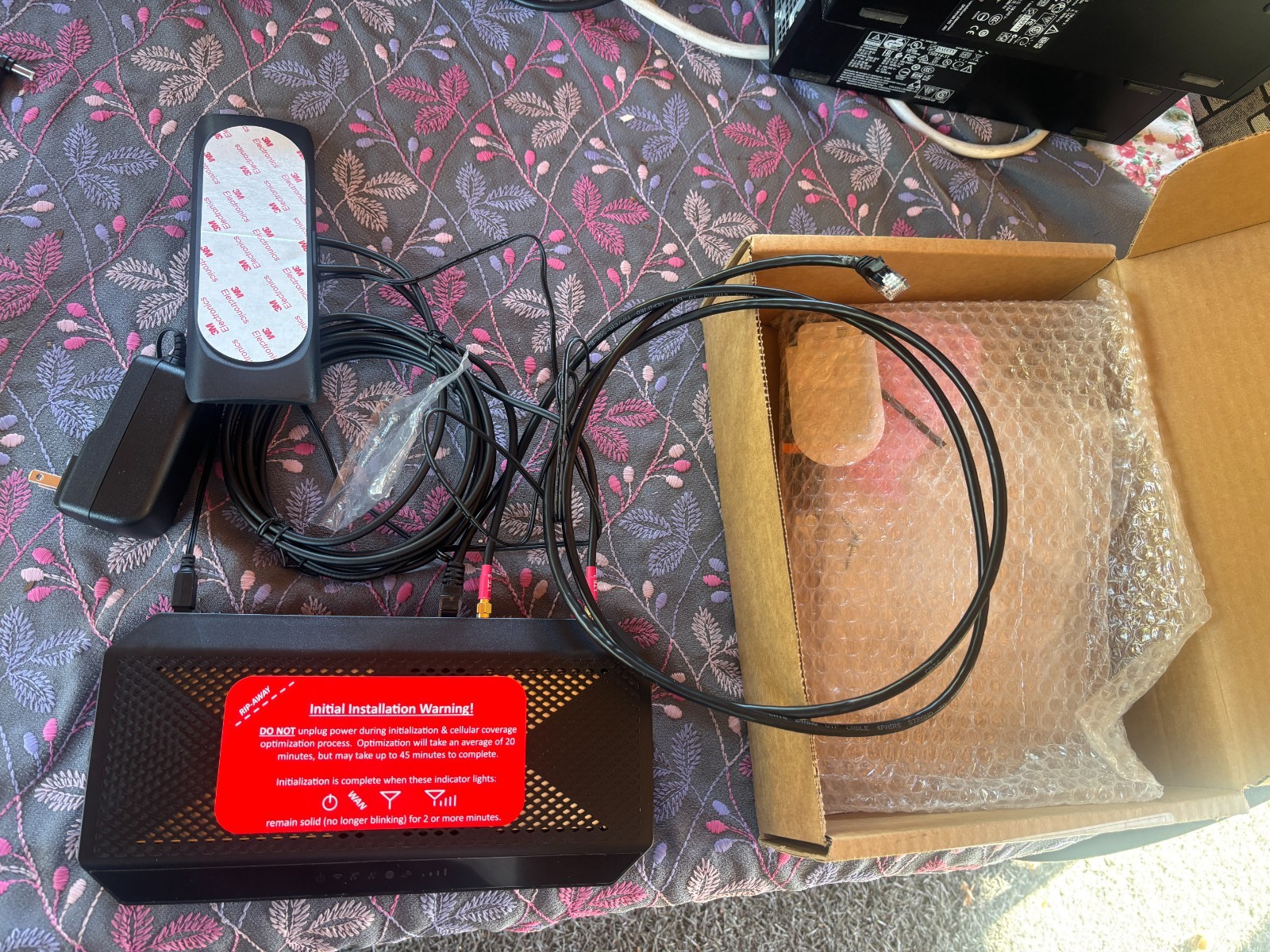 Cradlepoint E110-BA / S5A036A Router + Anttenna, Adapter Comcast Business CP2
