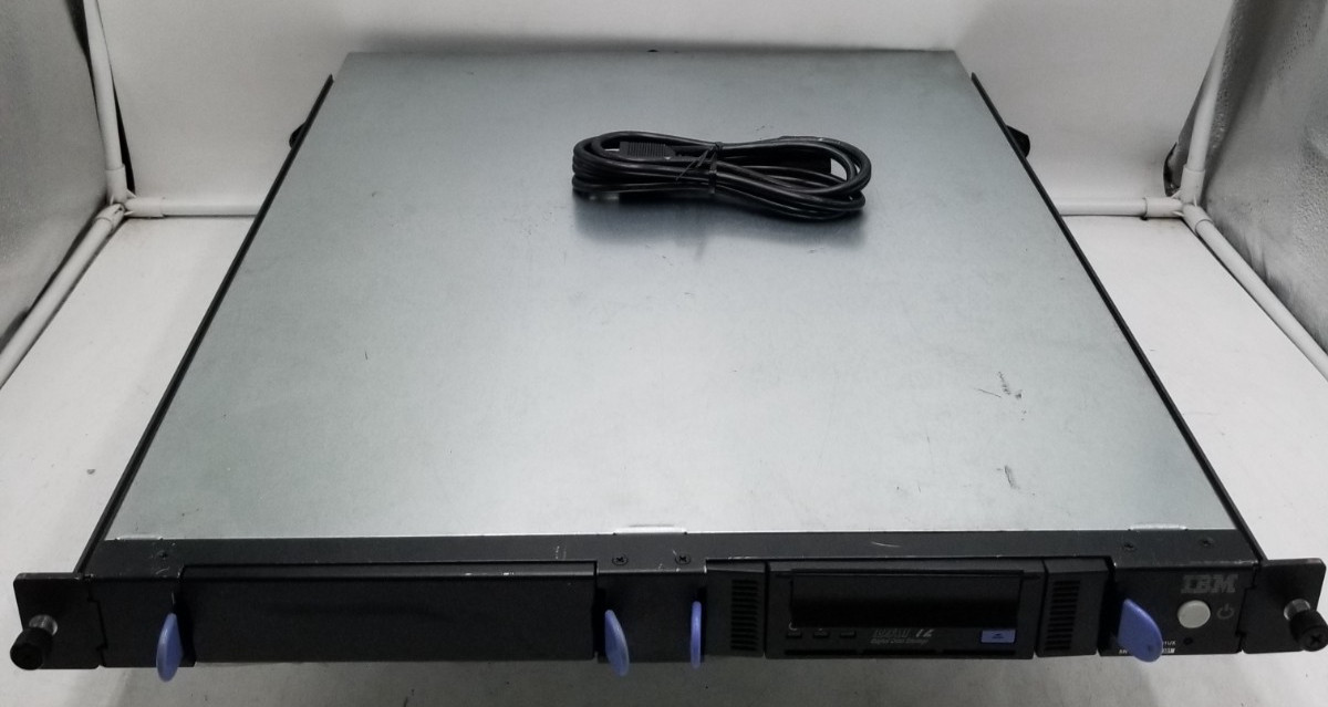 IBM 4559-1UX NetBay DAT72 Drive 24P7284