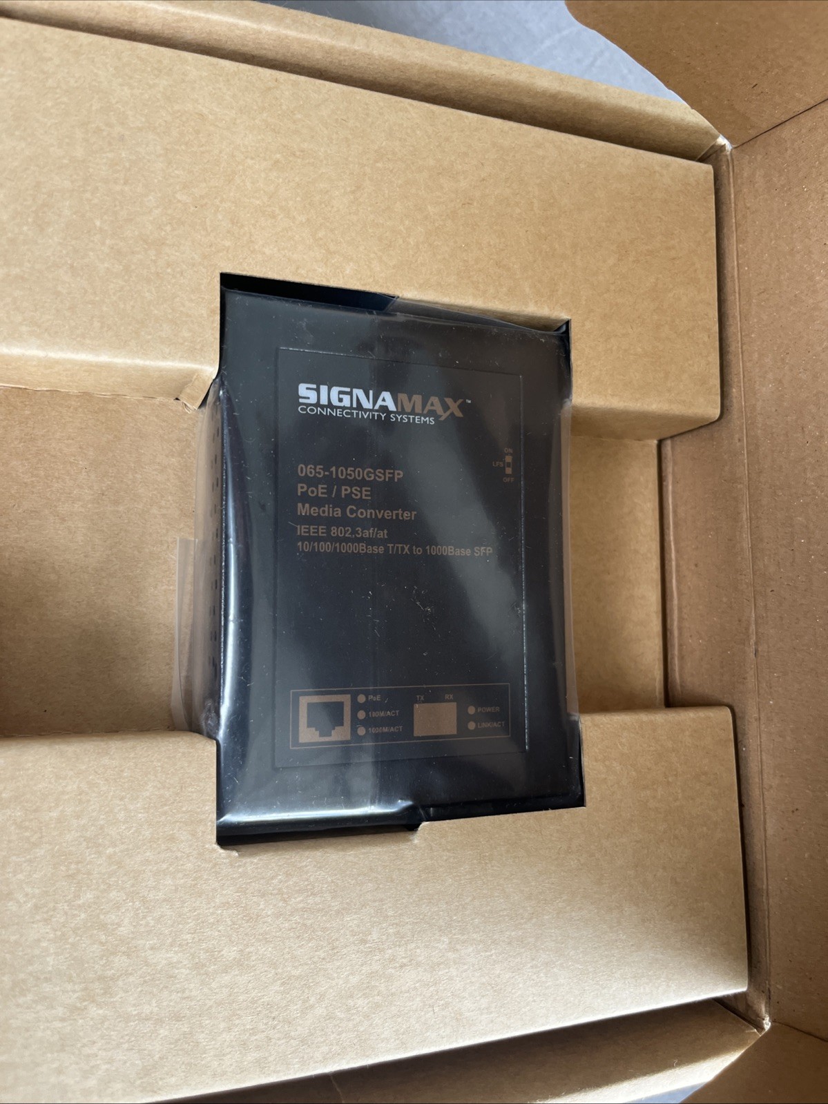 Signamax 065-1050GSFP PoE/PSE Media Converter Gigabit 1000Base-SFP New