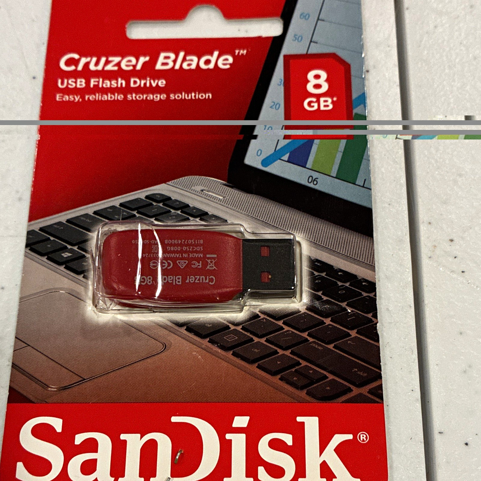 SanDisk Cruzer Blade 8GB USB 2.0 Flash Drive Red/Black Removable SDCZ50-008G-B35