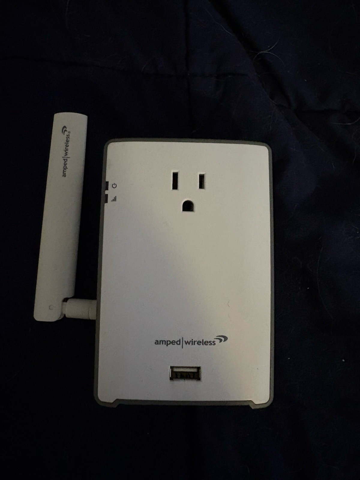Amped Wireless REC22p High-Power Plug-In AC1200 WiFi Range Extender