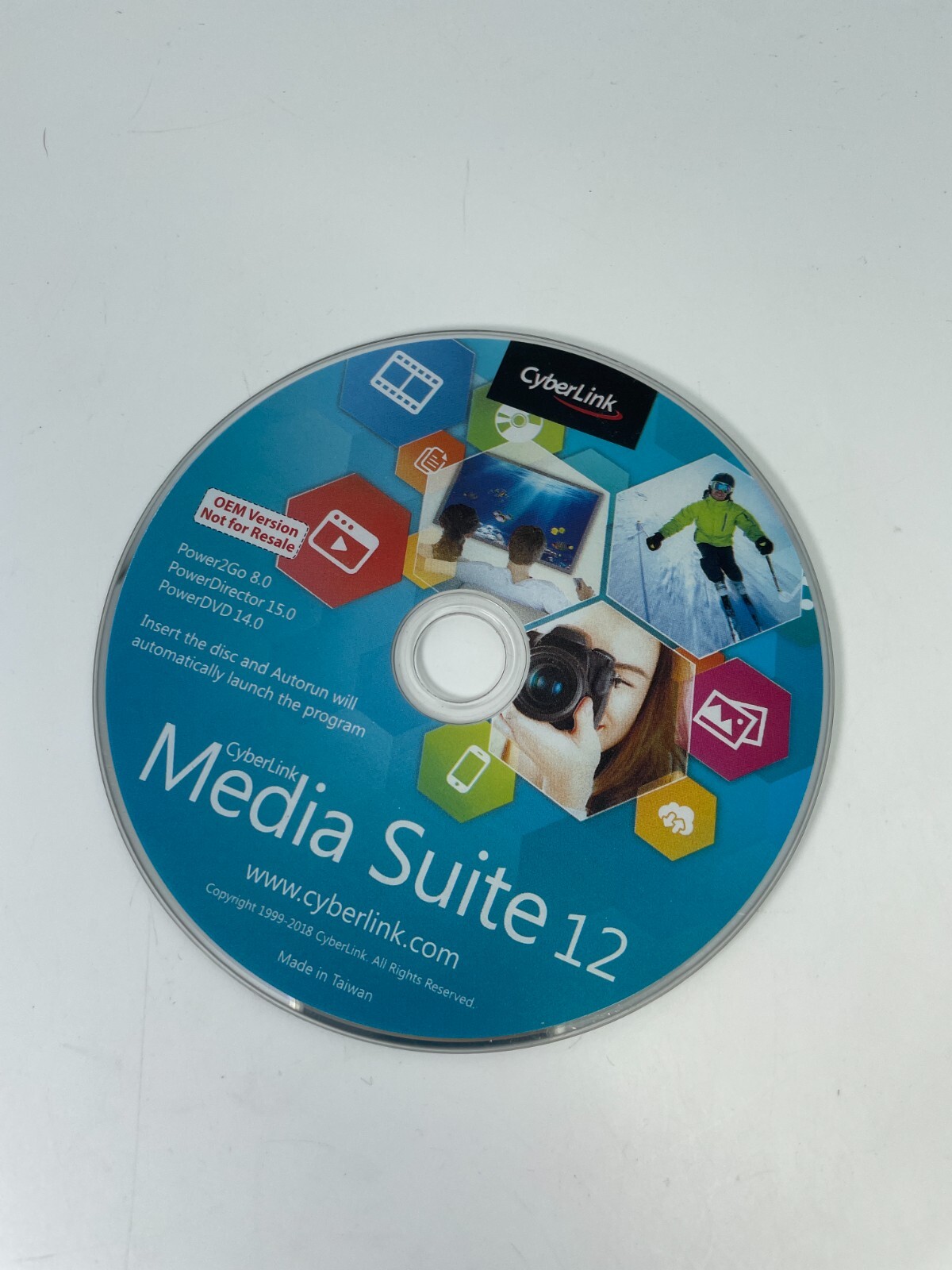 CyberLink Media Suite 12 (Power2Go 8 + PowerDirector 14 + PowerDVD 14) for dell