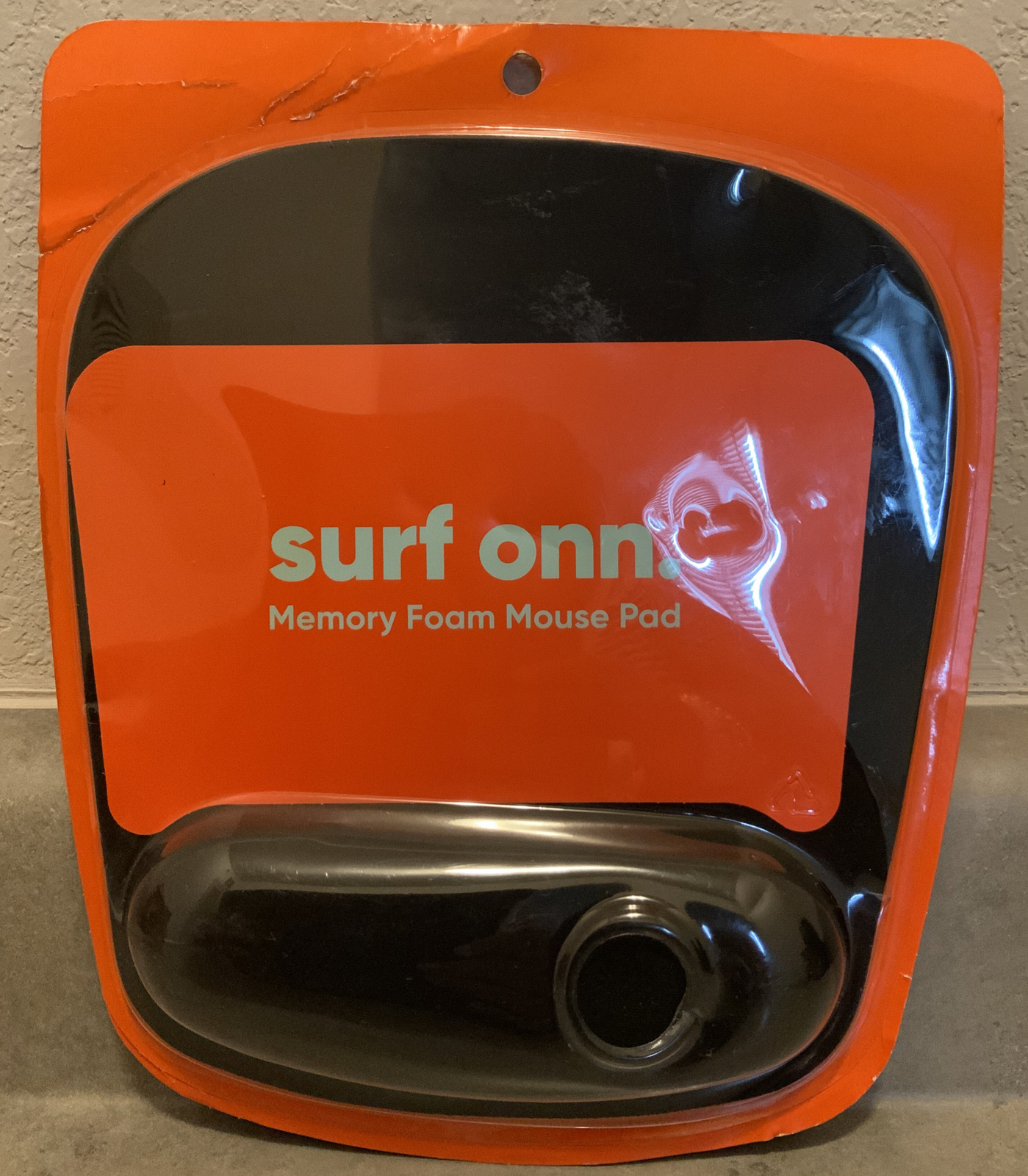 Surf ONN Memory Foam Nonskid Rubber Backed Black Mouse Pad New in Package