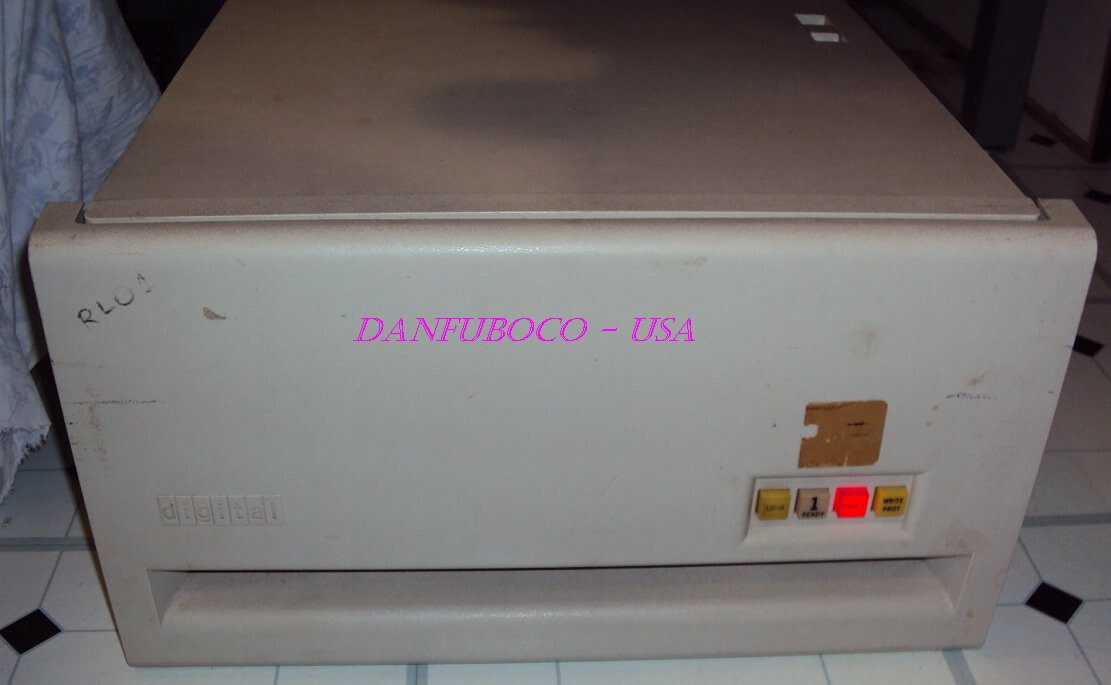 DEC- PDP 11/23 , Digital RL01 Disk Drive Unit used, Model 70-12130, 5 Megs