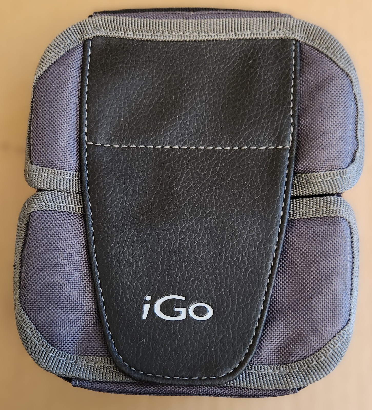 iGo Everywhere 85 AC/DC Universal Laptop Power Adapter Carrying Bag