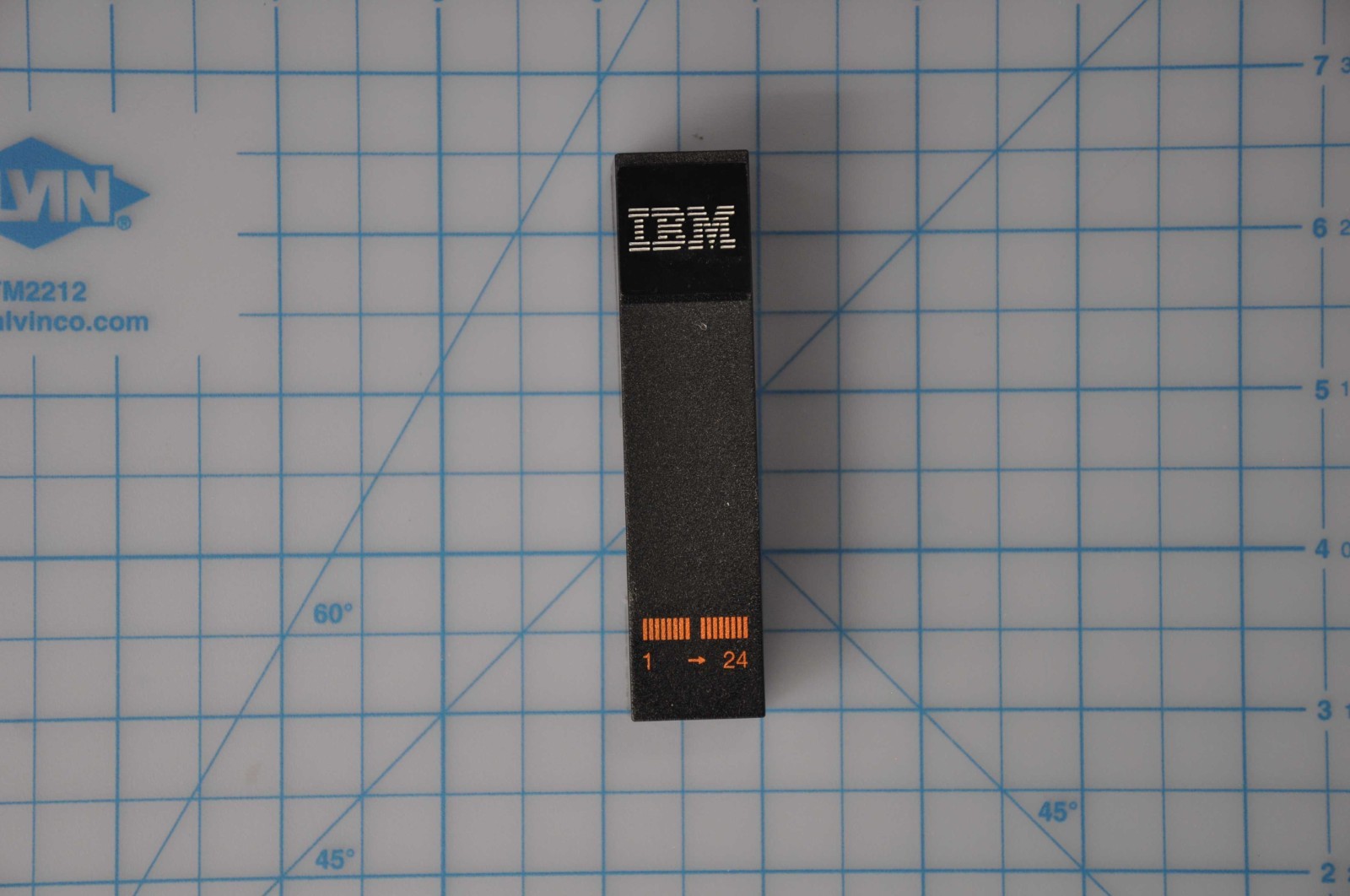 IBM V7000 LEFT ENCLOSURE CAP GRADE A 85Y5901