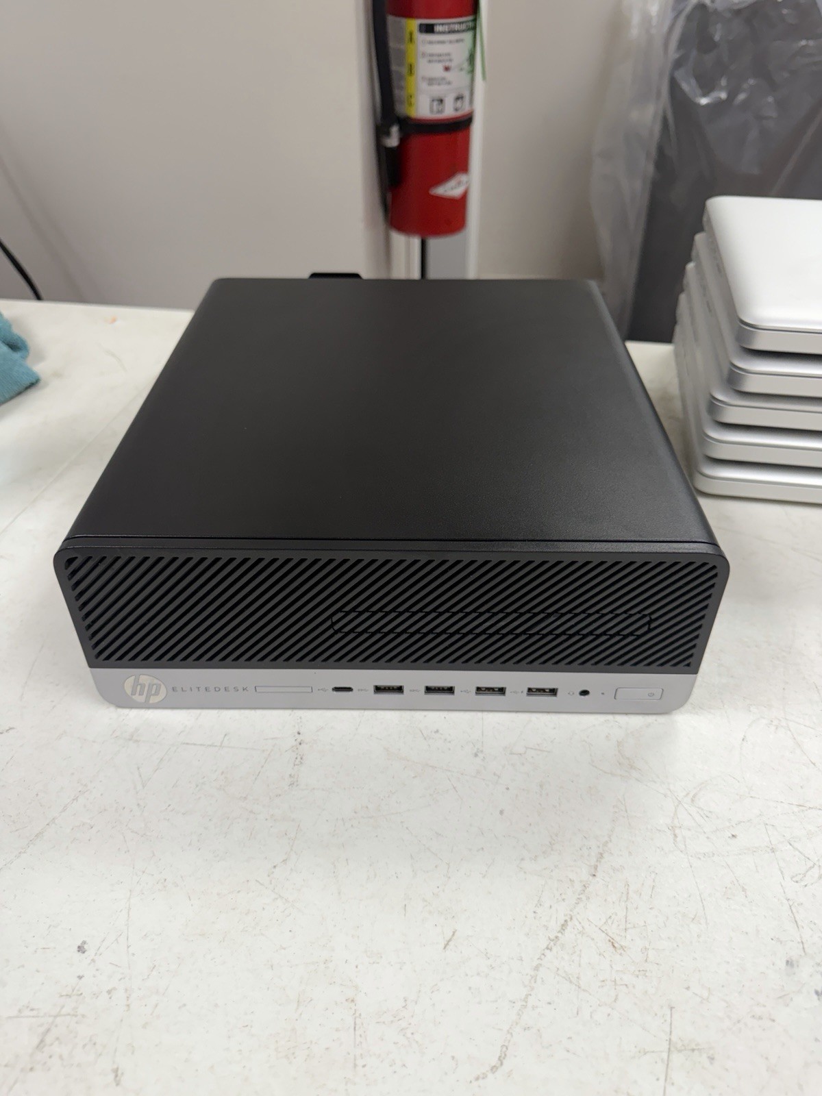 HP EliteDesk 705 G4 SFF ✅ Ryzen 5 Pro 2400G RX Vega 11 ✅ 8GB ✅ 256GB NVMe Win11P