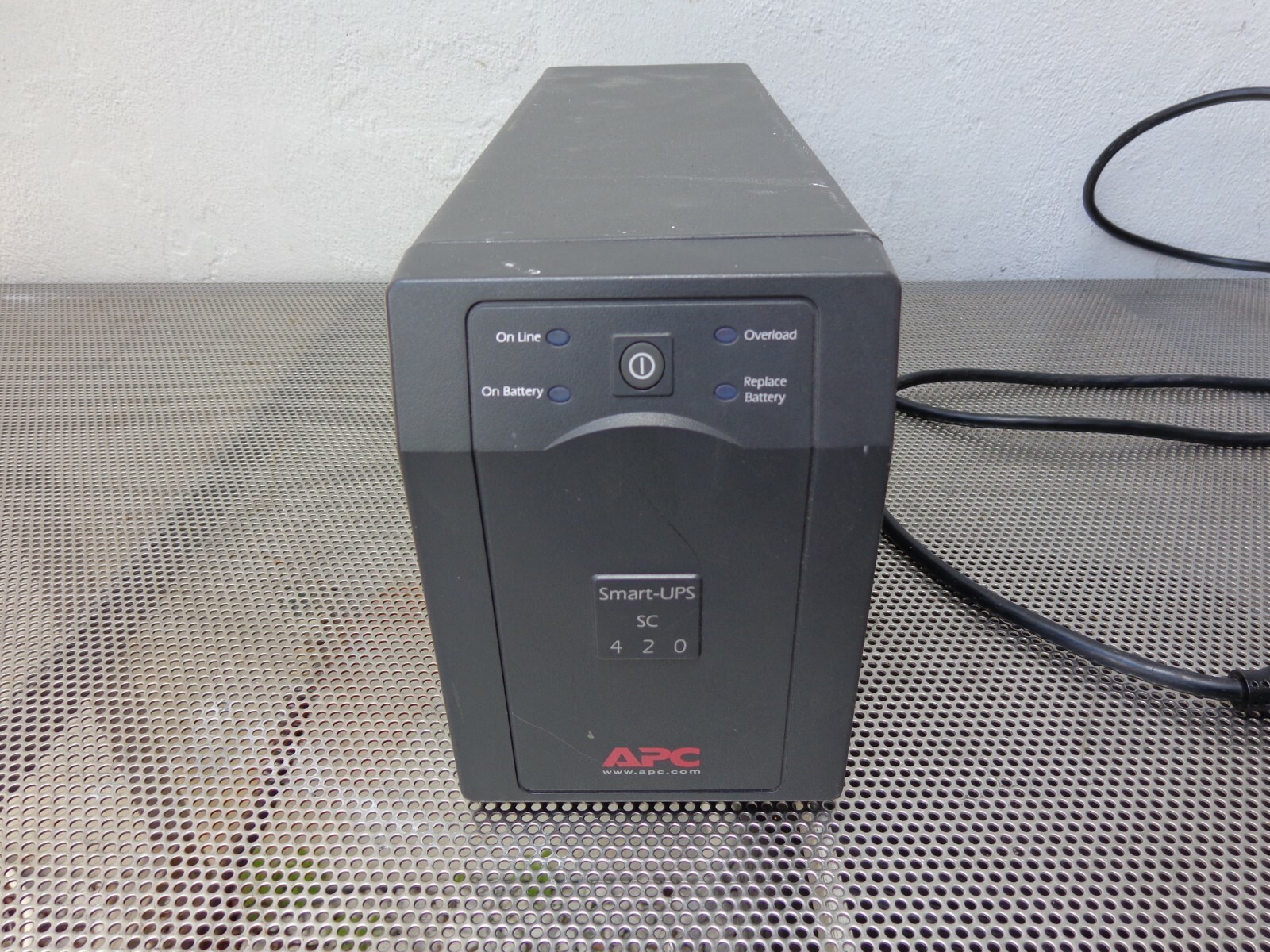 APC Smart-UPS 420 SC420 Uninterruptable Power Supply Back-up (No Battery) 