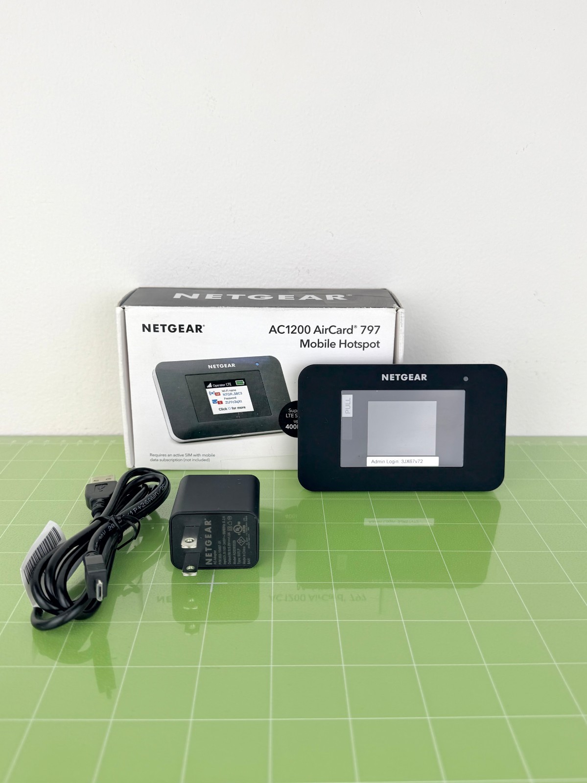 NETGEAR - AC1200 AirCard 797 4G LTE Mobile Hotspot - Black [AC797]