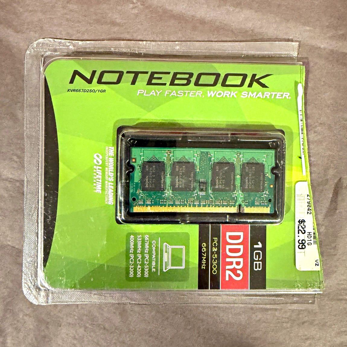 Kingston ValueRAM 1GB DDR2 SO-DIMM PC2-5300 DDR2-667 200-Pin KVR667D2S0/1GR