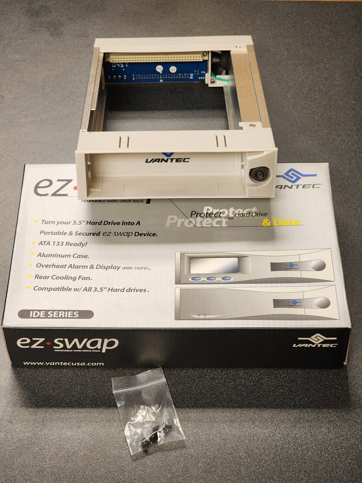 NEW Open Box Vantec EZ Swap IDE Internal Hot Swap Bay ONLY MRK-102FD No Tray