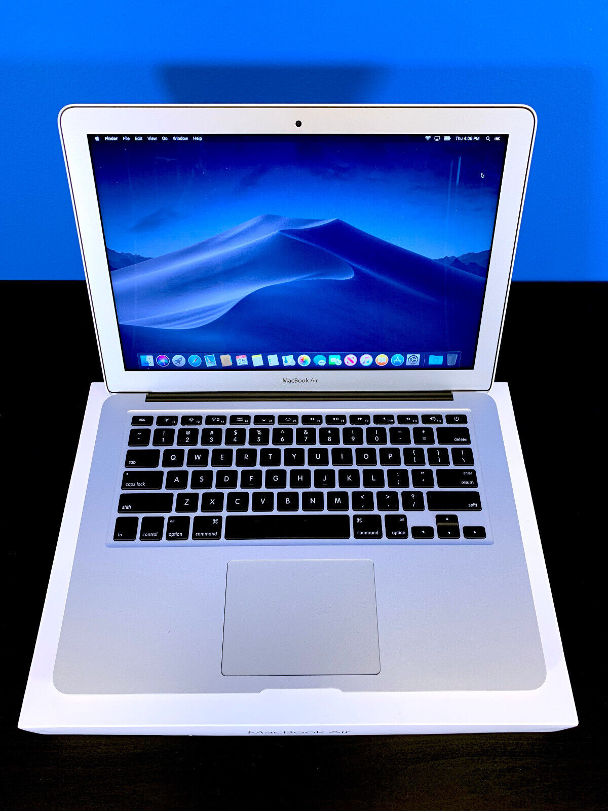 Apple MacBook Air 13 inch / Intel Core / SSD /ULTRALIGHT / Warranty