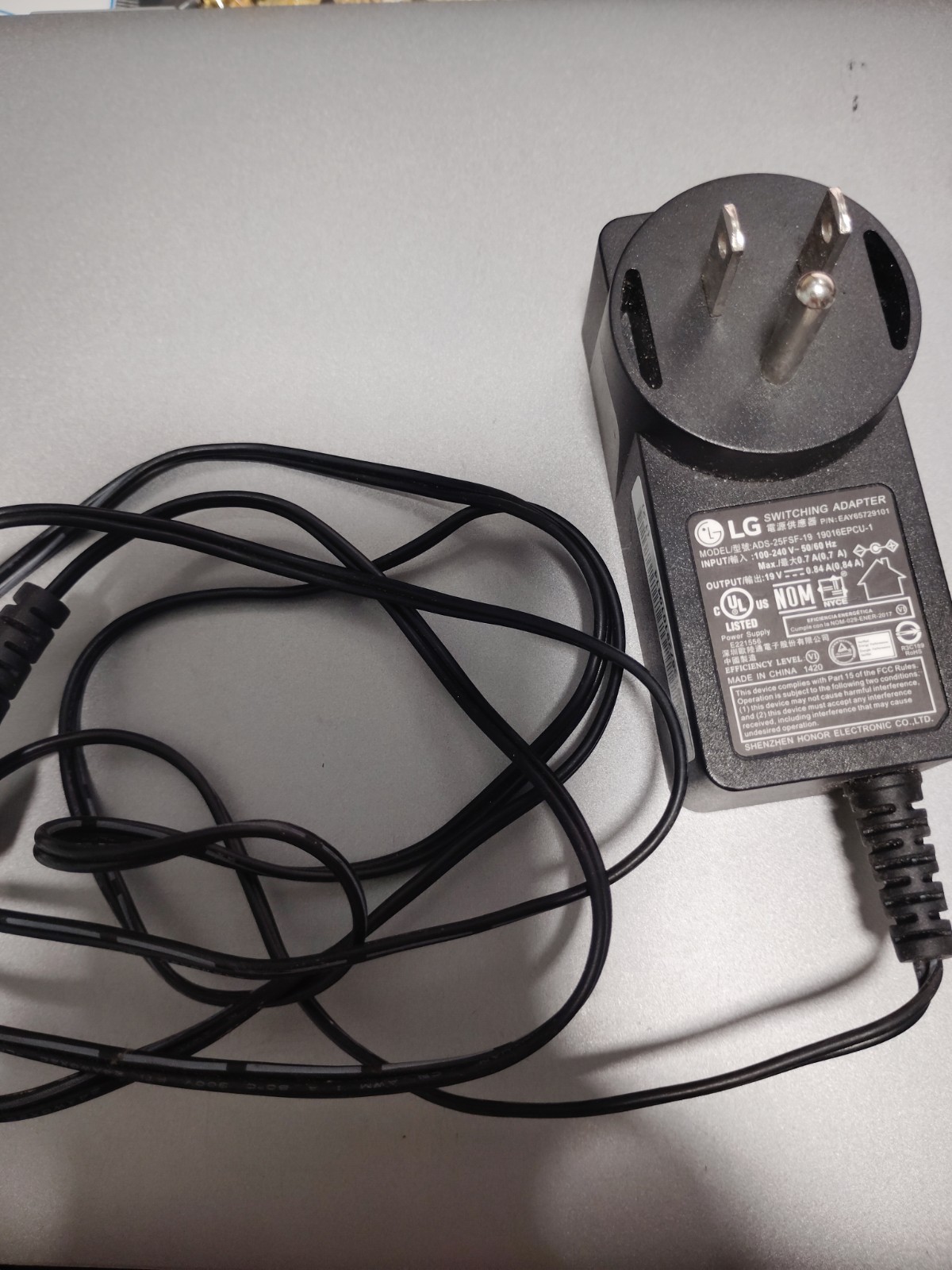 LG 22MK430H-B Monitor Replacement Plug-in AC Adapter 19V 0.84A