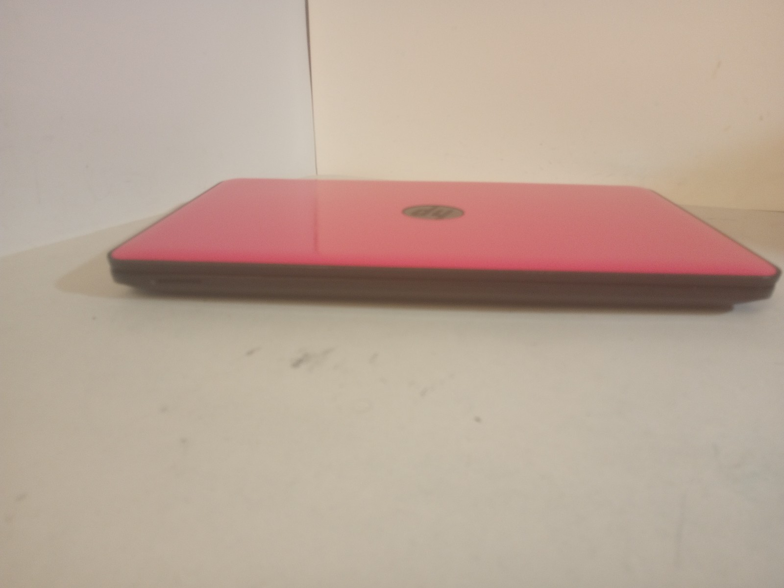 RED HP 15.6"AMD A6 5CORE 3.0 GHz 4G RAM,128G SSD,WIN11,CAM,HDMI