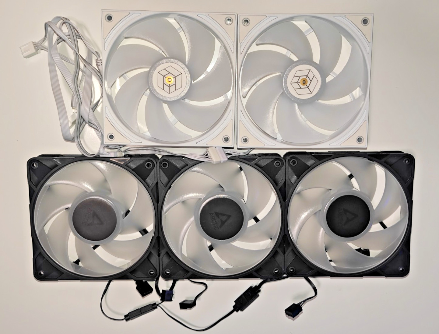 3x ARCTIC P12 Pro A-RGB + 2x Thermalright TL-H12W RGB PC Case Fan 120mm NEW