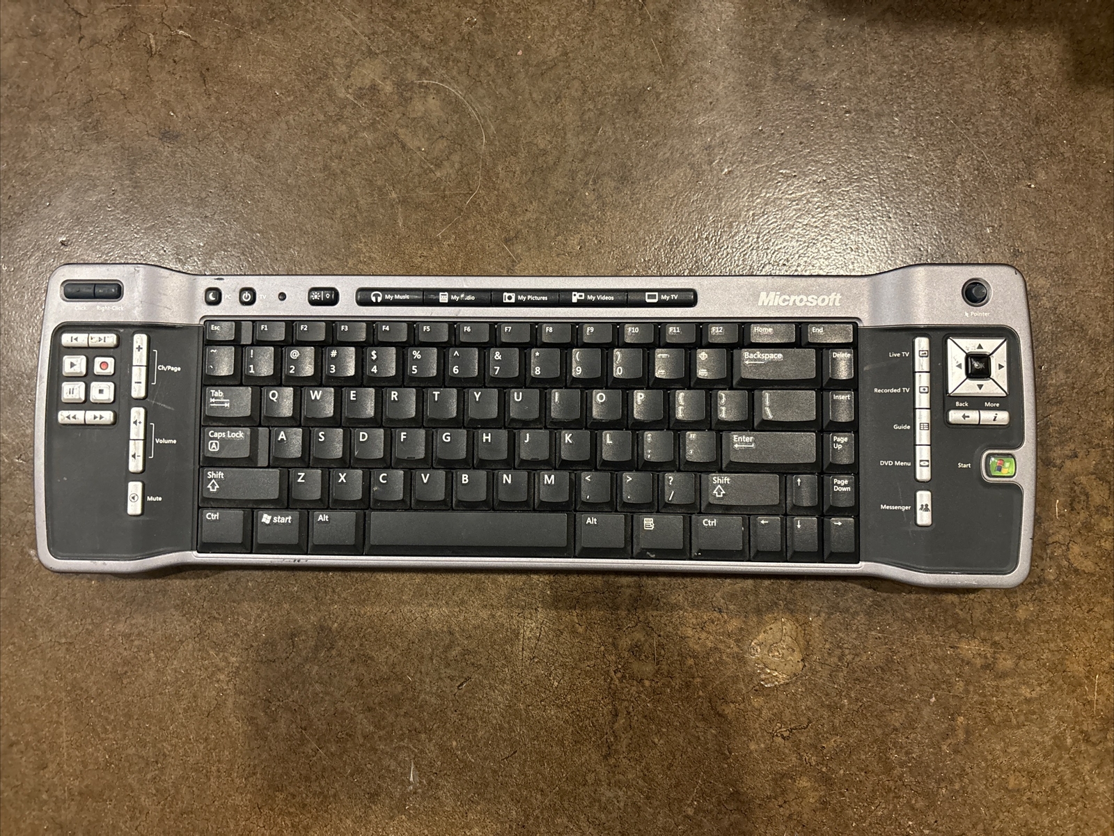 Microsoft 1044 ZV1-00004 Black Wireless Backlit Remote Keyboard For Windows XP