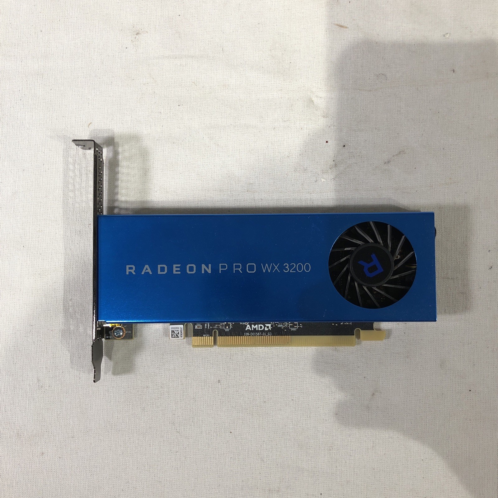 AMD Radeon Pro WX 3200 4GB GDDR5 Graphics Card 4x mDP / High Profile