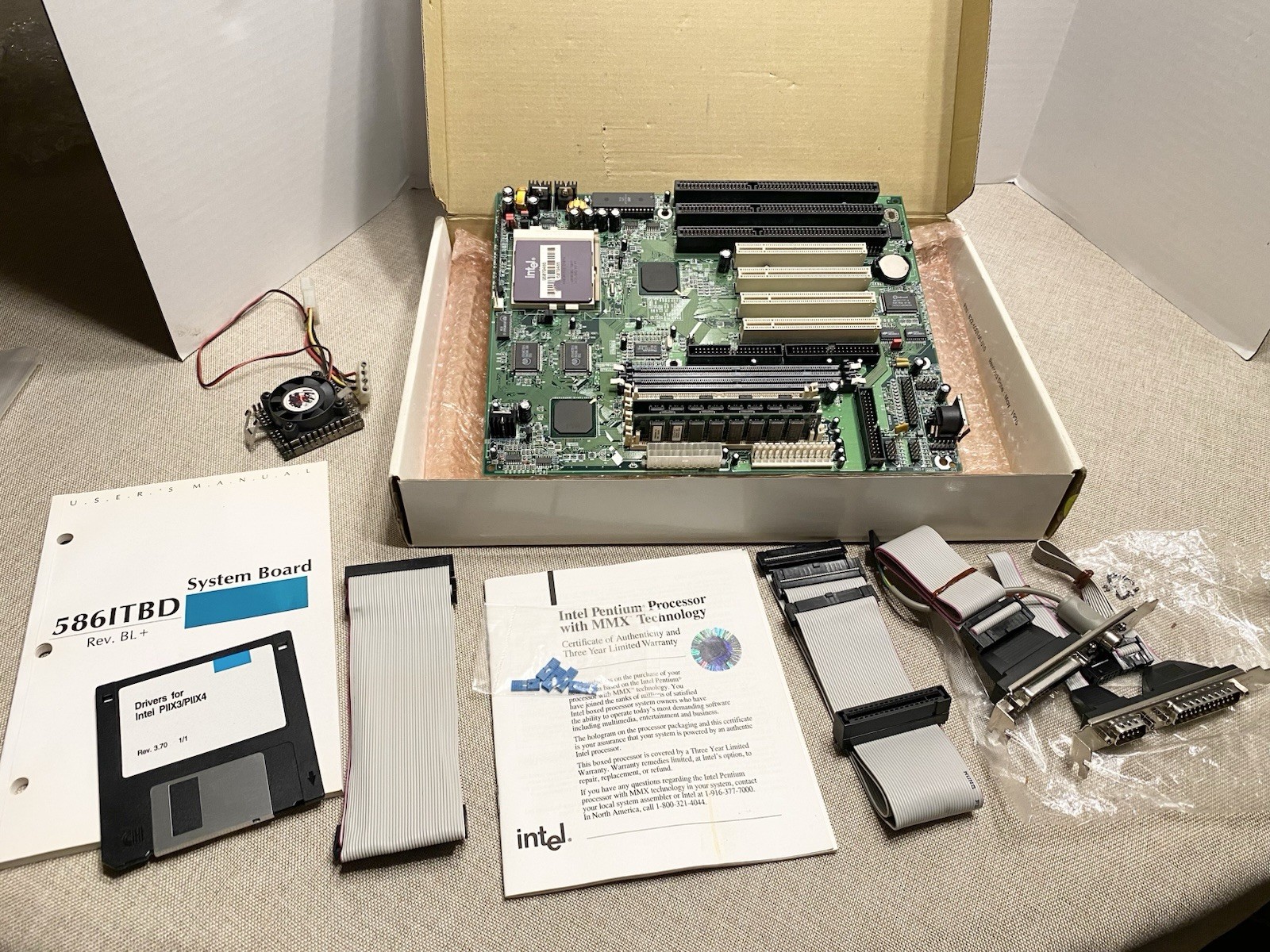 DFI 586ITBD SOCKET 7 INTEL MOTHERBOARD (untested, As Is, Unknown Condition)