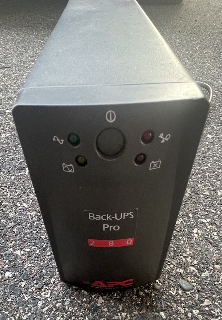 APC Back-UPS Pro 280 BP280S UPS Battery Backup Surge Protector