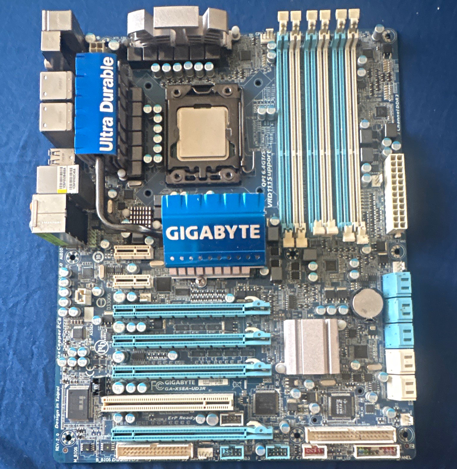 GIGABYTE GA-X58A-UD3R ATX LGA1366 Intel DDR3 6DIMM PCIe USB2 RJ45