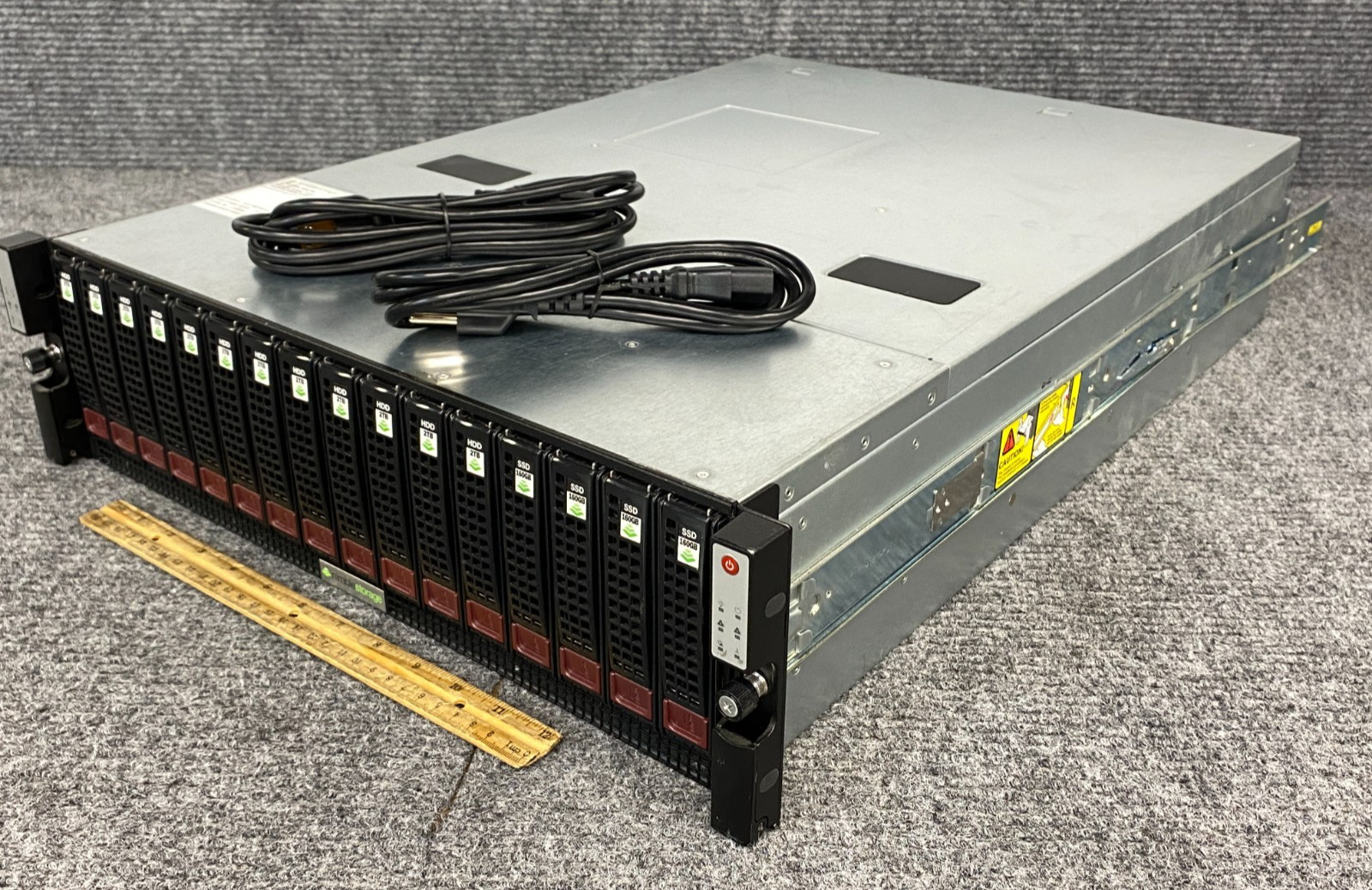 Nimble Storage CS200 16-Bay Storage Array, 2x 12GB Controllers, 2x PSU & Cords