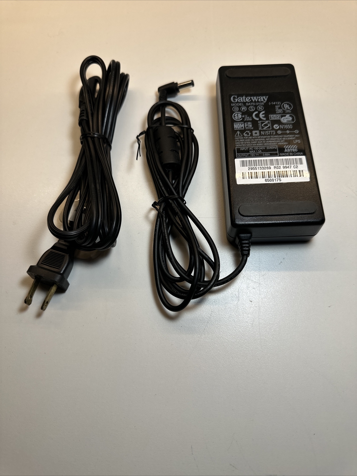 Gateway Laptop Charger  SA70-3105 19V 3.68A