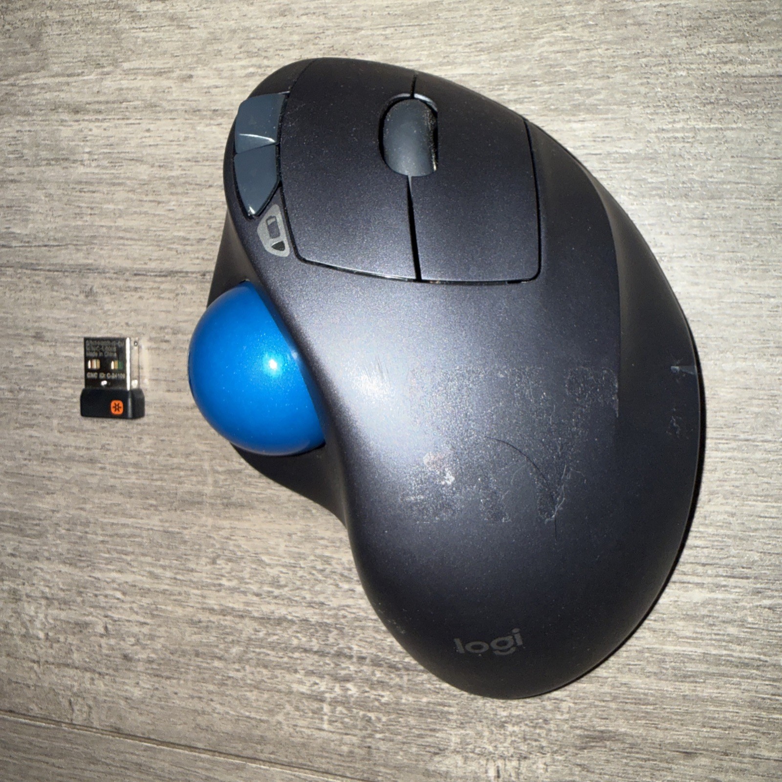 Logitech M570 Wireless Ergonomic Trackball Mouse w/ USB Unifying Receiver Tested