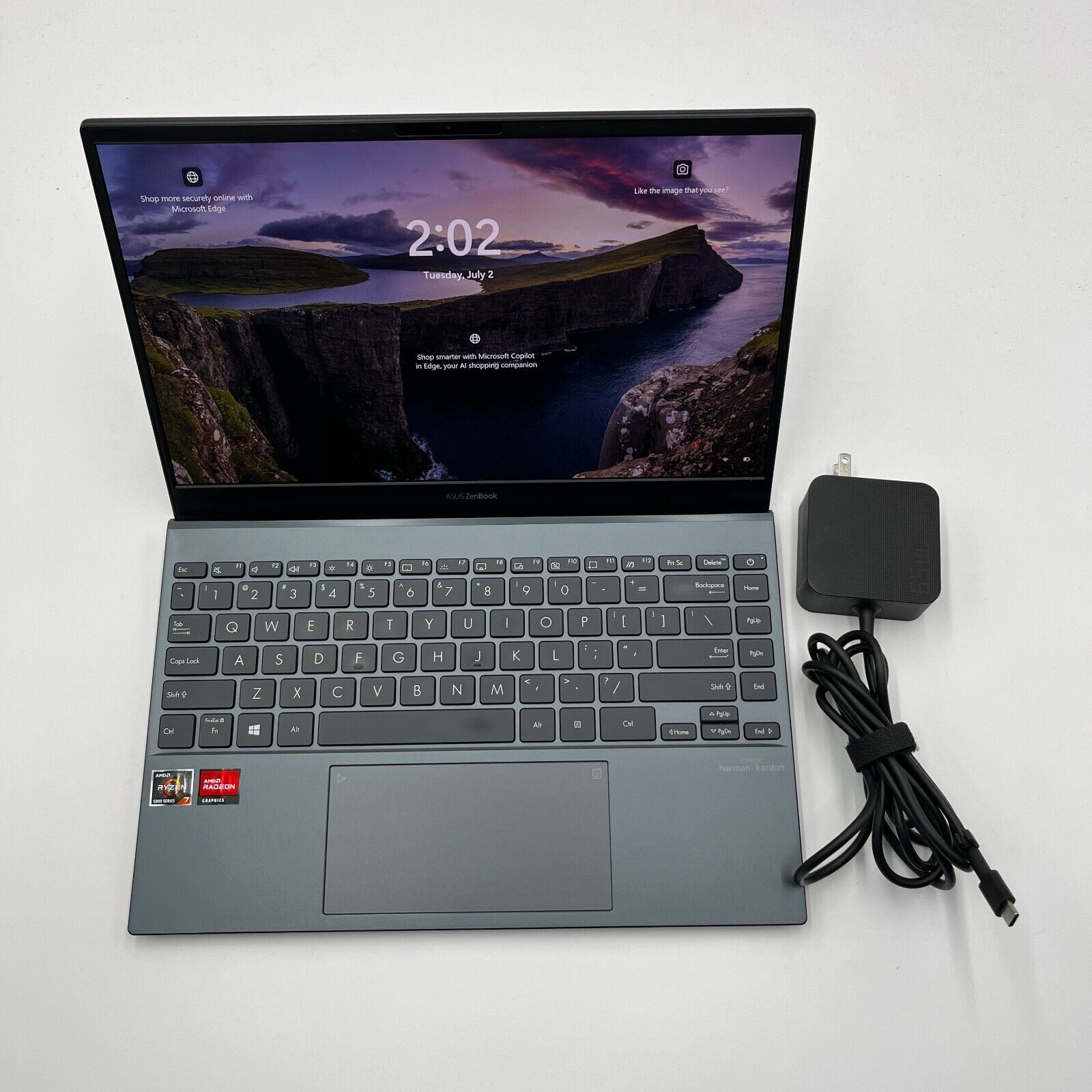 ASUS Zenbook 13 OLED (UM325U) Laptop - Ryzen 7 5700U, 8GB Ram, 512GB SSD, W11H
