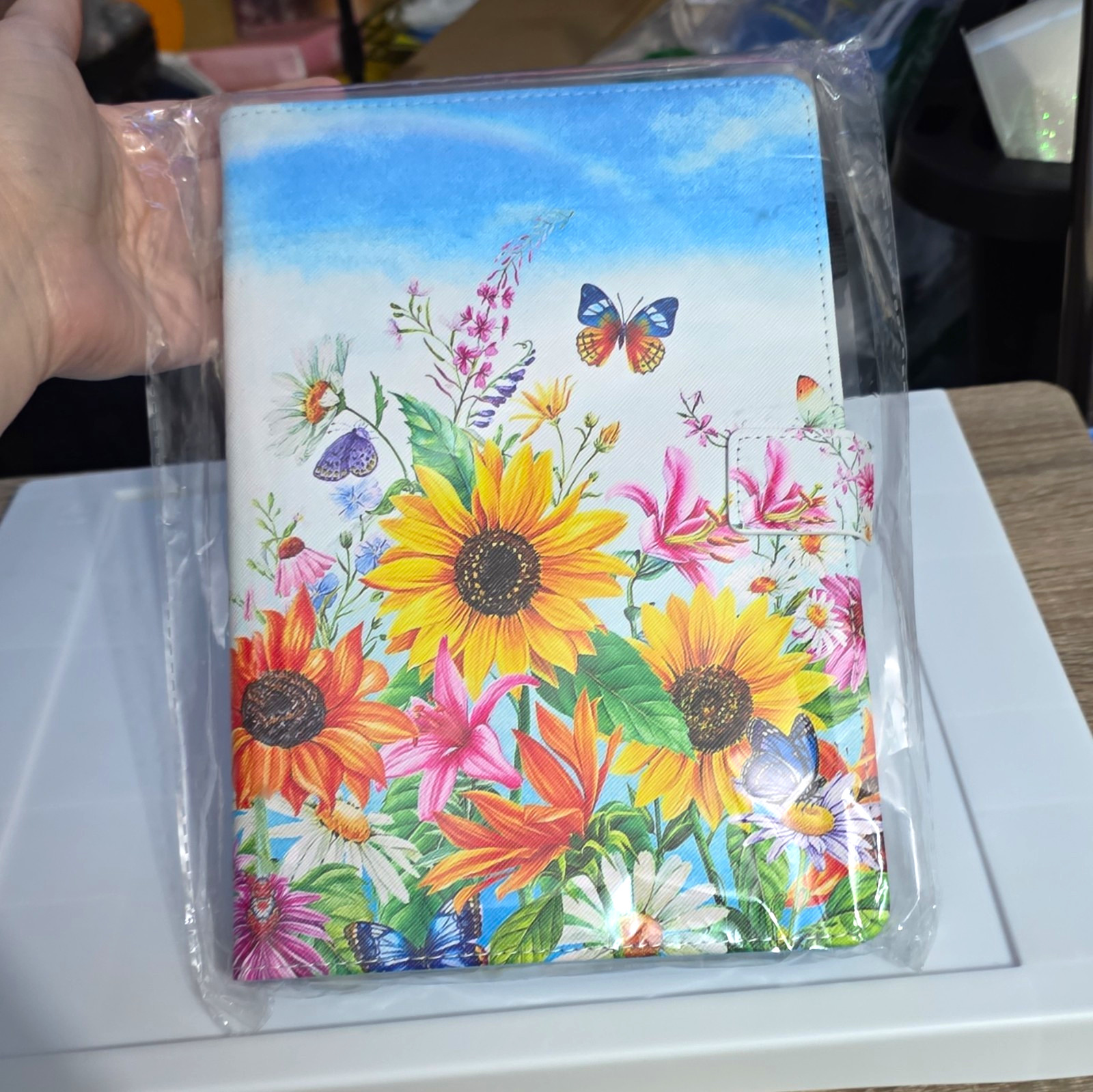 Floral Butterfly Folding Folio Case for Amazon Fire HD 10 (2023) 10.1in