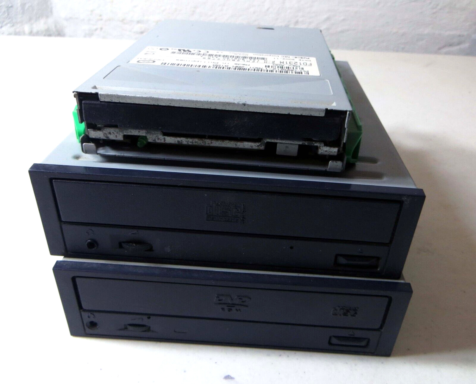 DVD ROM IDE Drive LTD-163 and MORE