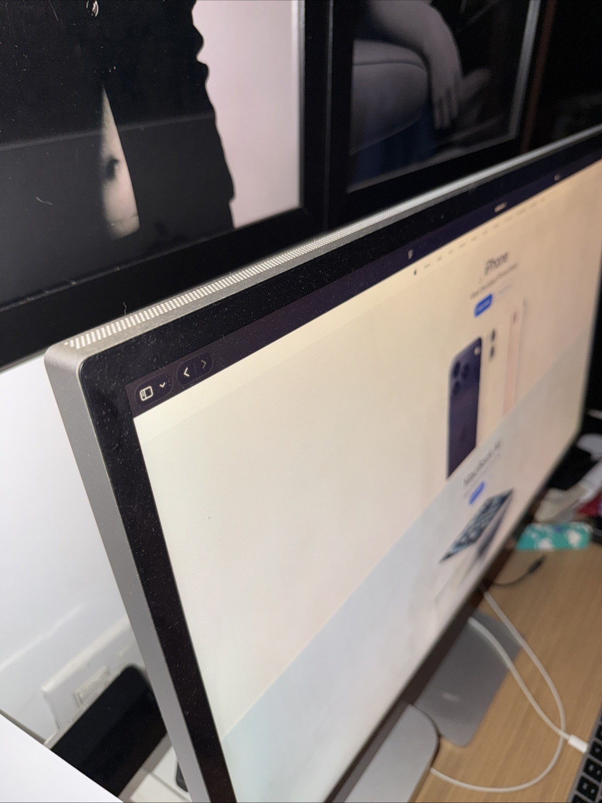 Apple Studio Display 27" with Nano-Texture Glass (Tilt- Adjustable...