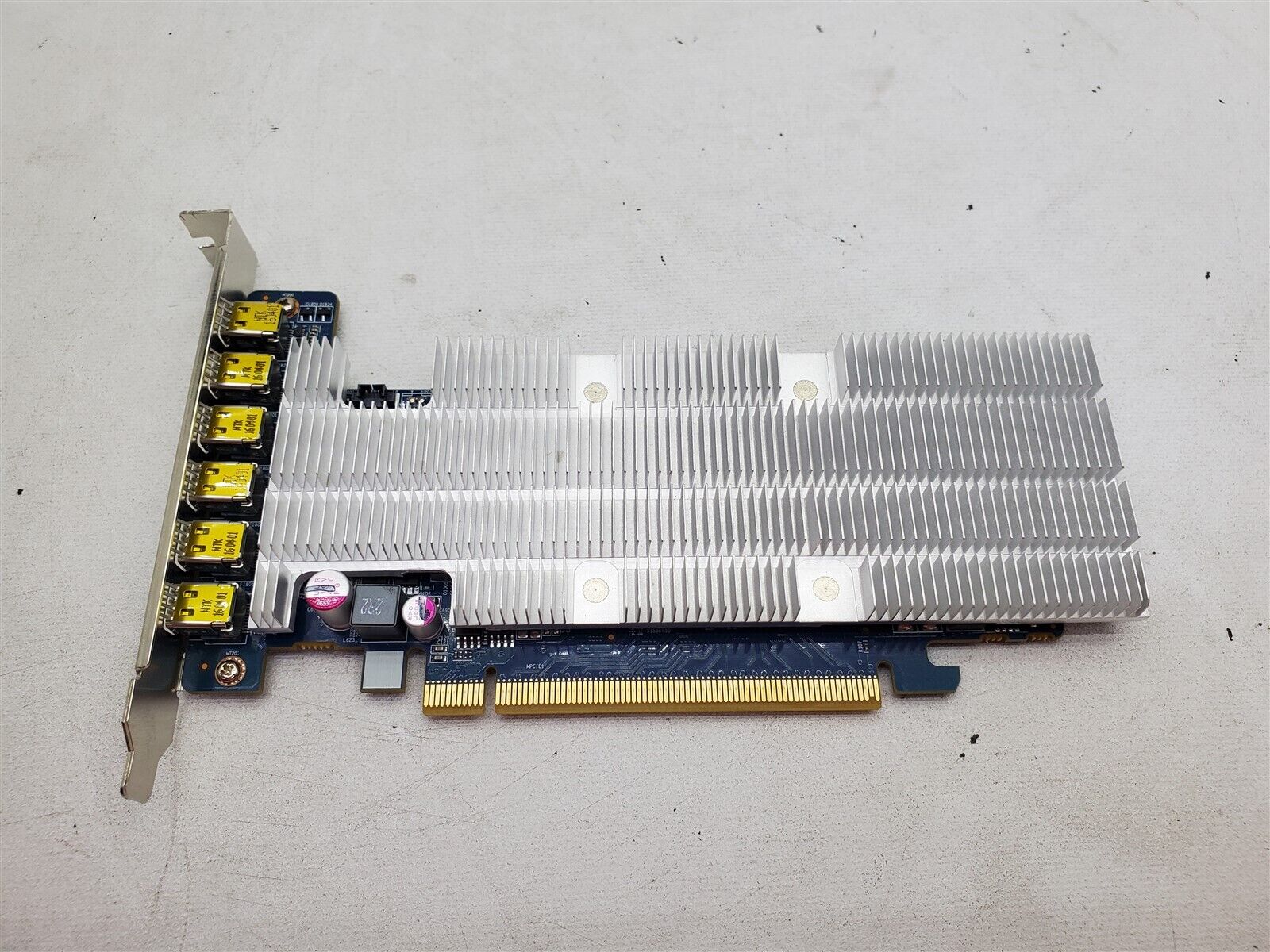 AMD Radeon E6760 1GB DDR5 128-bit 6x mini DP Graphics Card GPU