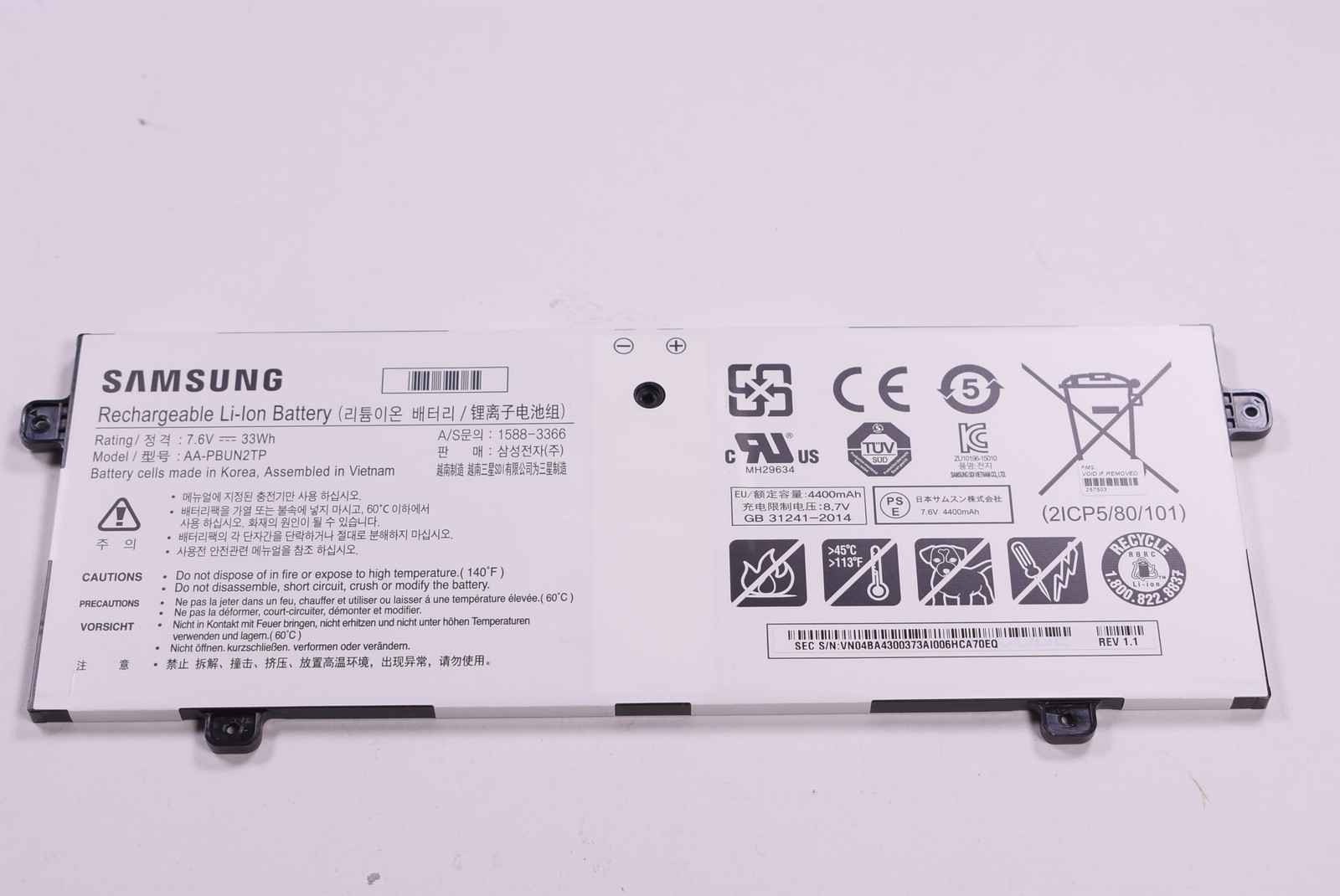 AA-PBUN2TP Samsung 7.6v 4400a Genuine Battery XE500C13-K01US