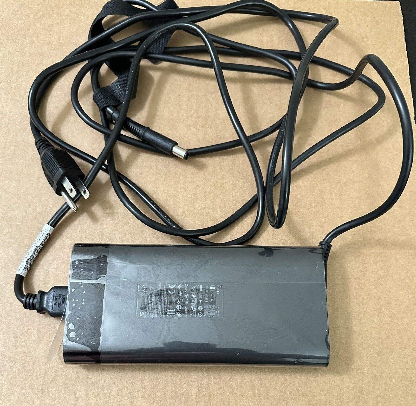Genuine HP 230W 19.5V 11.8A For OMEN AN019NA 924942-001 TPN-LA10 AC Adapter