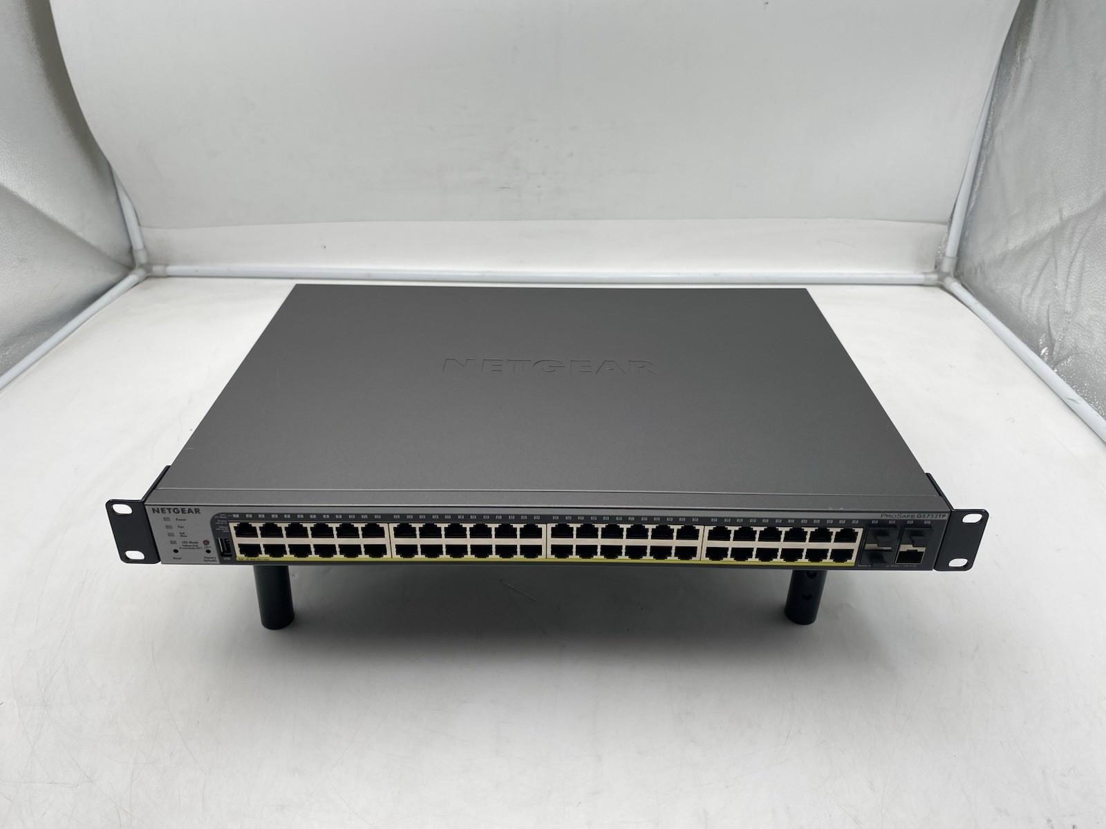 NETGEAR ProSafe GS752TP 48-Port Gigabit PoE/PoE+ Smart Managed Switch 4 SFP