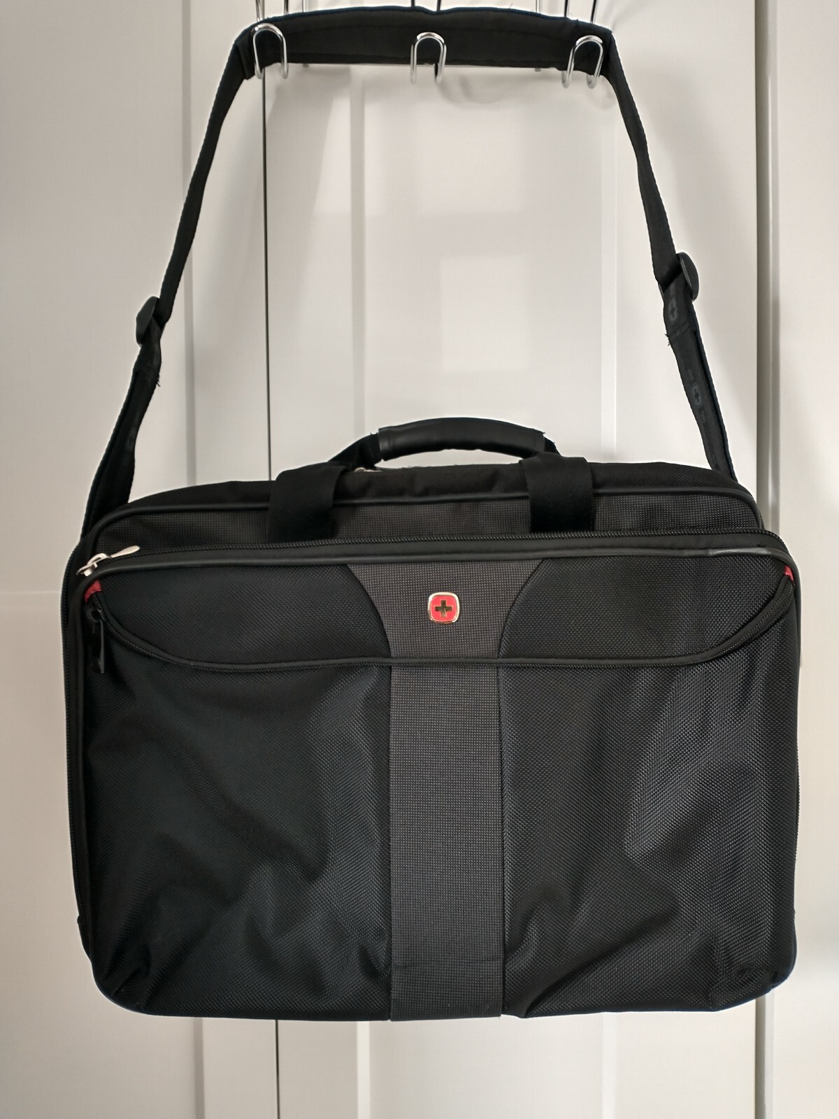 Wenger - CORAL Carrying Case for 15.4" Notebook - Black