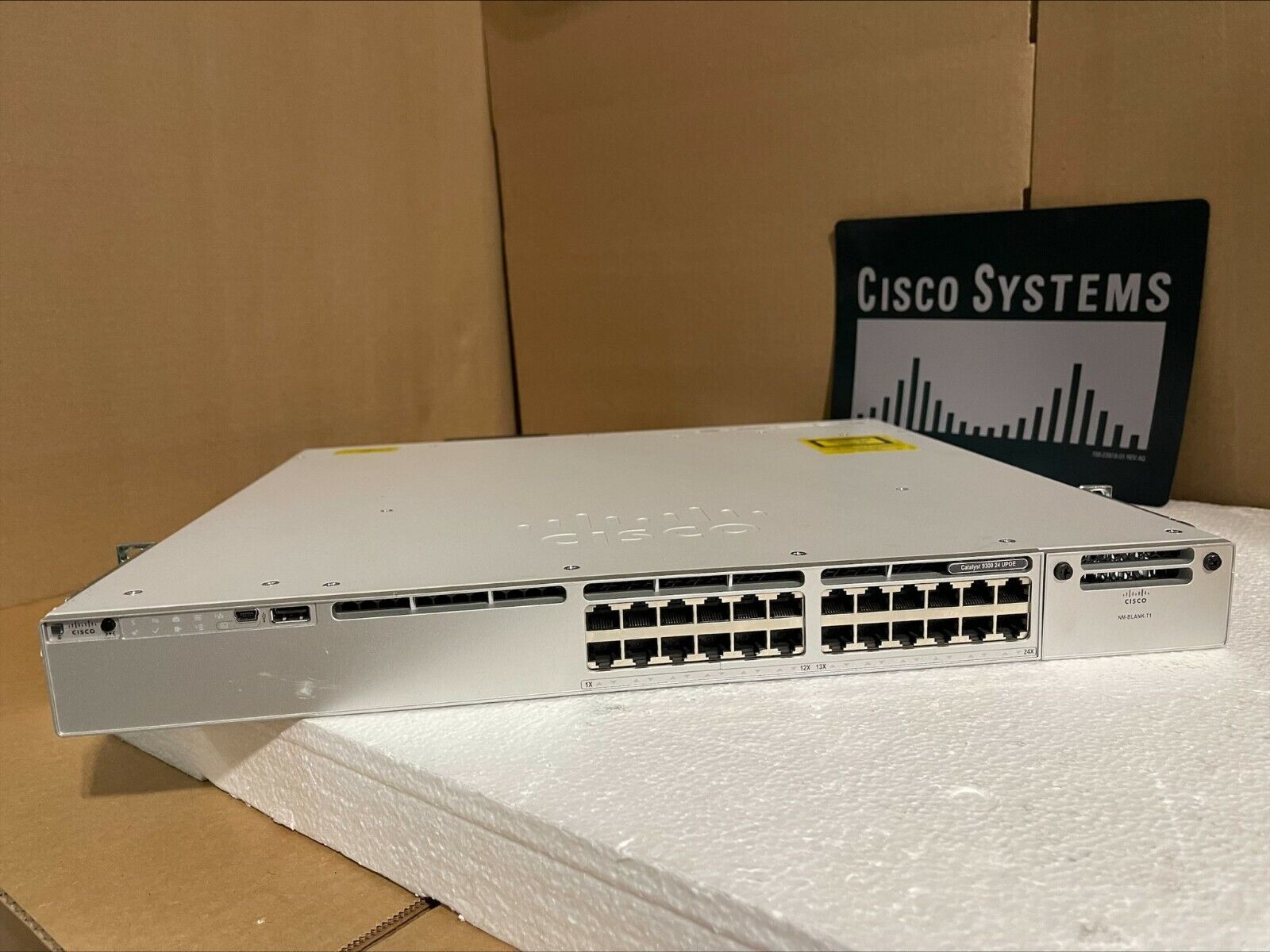 Cisco Catalyst 9300 24 UPOE C9300-24U-A