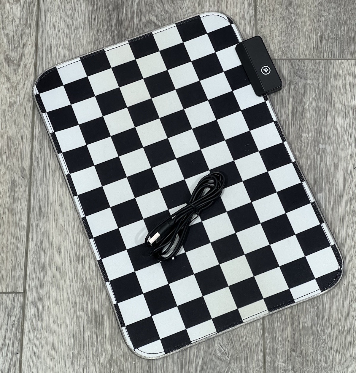 Vivitar LED Illuminated Non-Slip Computer Mouse Pad, Black & White Checkered USB