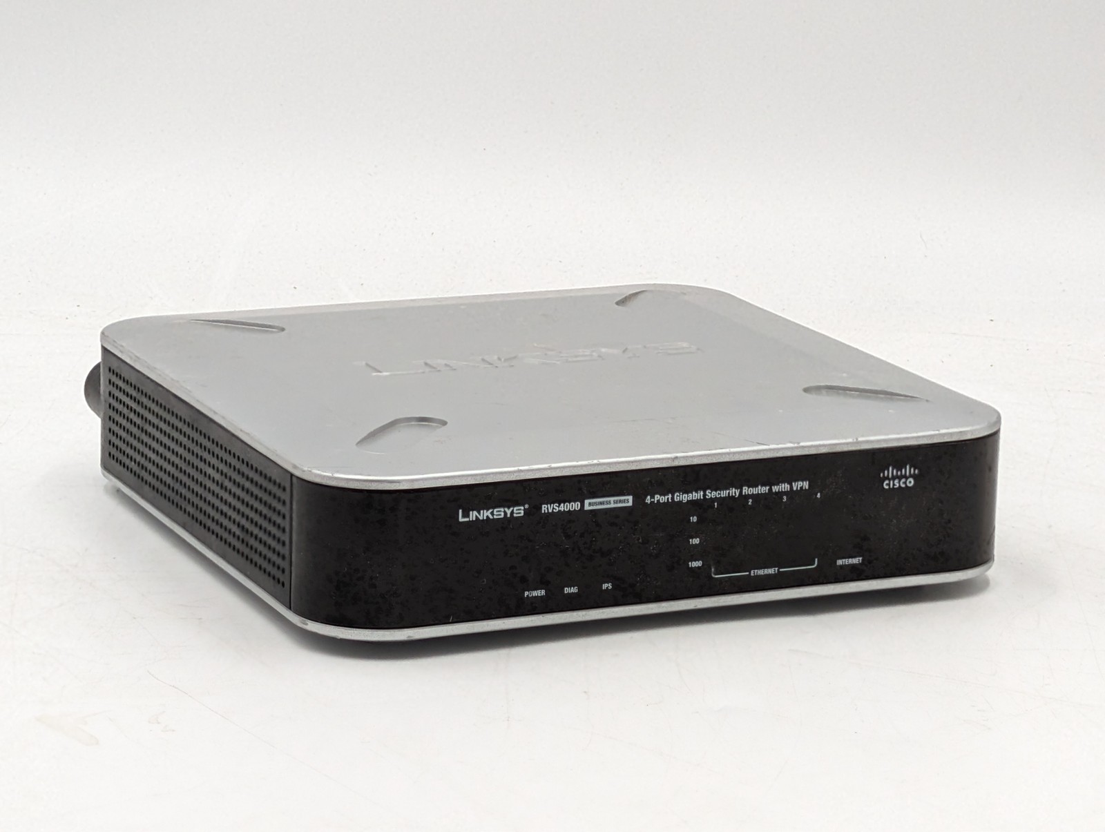 Linksys Cisco 1000 Mbps 4-Port Gigabit Wired Router- RVS4000