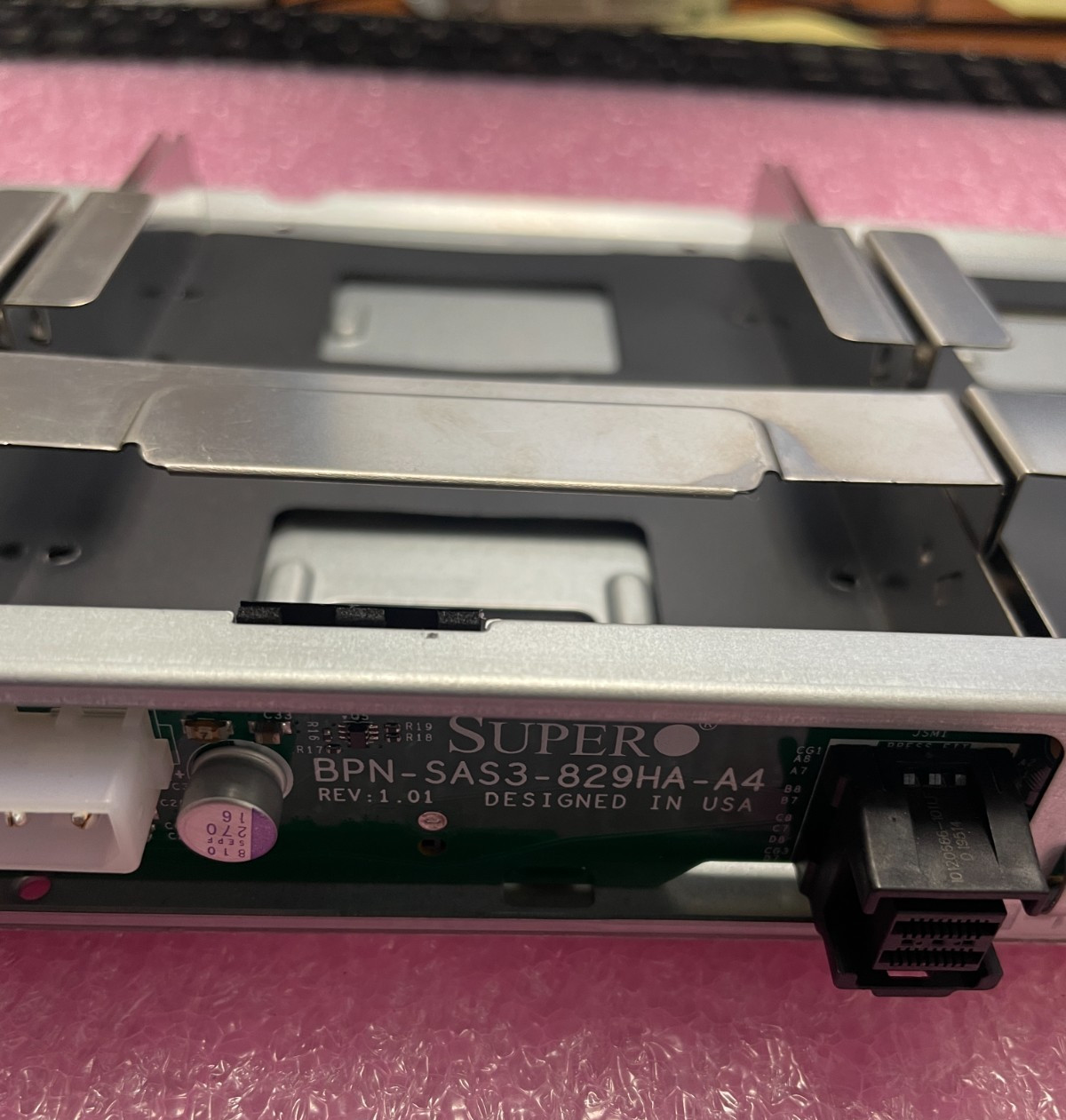 Supermicro BPN-SAS3-829HA-A4 4 Port 3.5" SAS/SATA Backplane - Internal w/ Trays