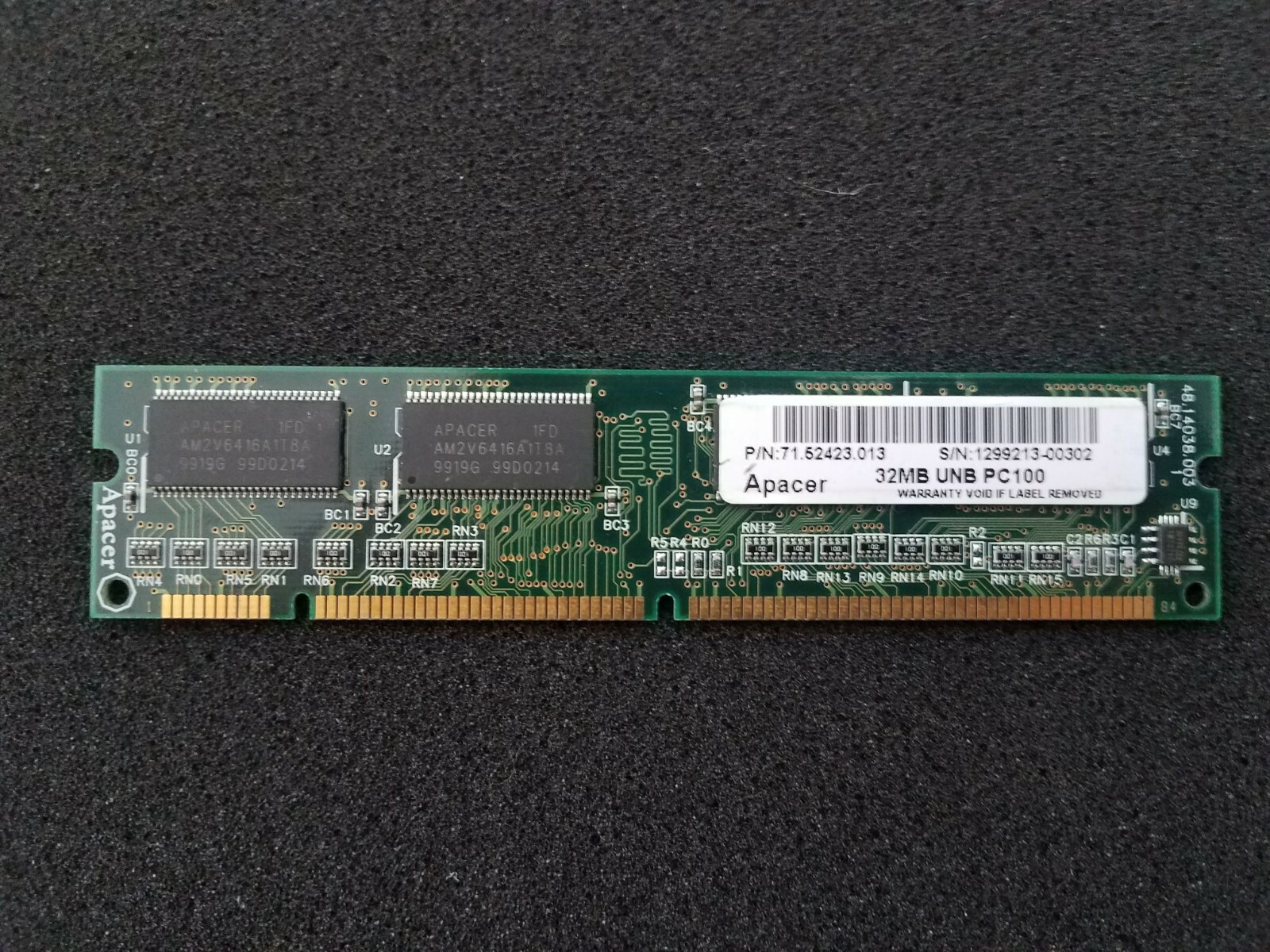 Apacer 32MB PC100 SDRAM 168-Pin ( P/N: 71.52423.013 )