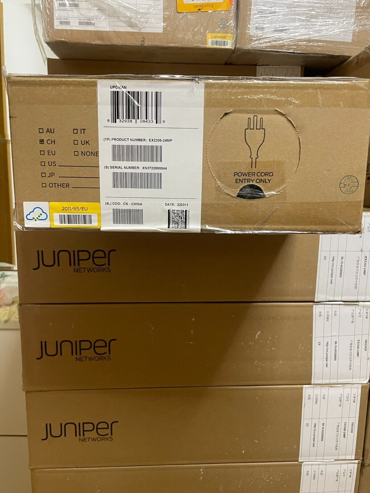 Juniper EX2300-24MP Ethernet SwitchEX2300 16-port 10/100/1000BASE-T PoE+, 8-port