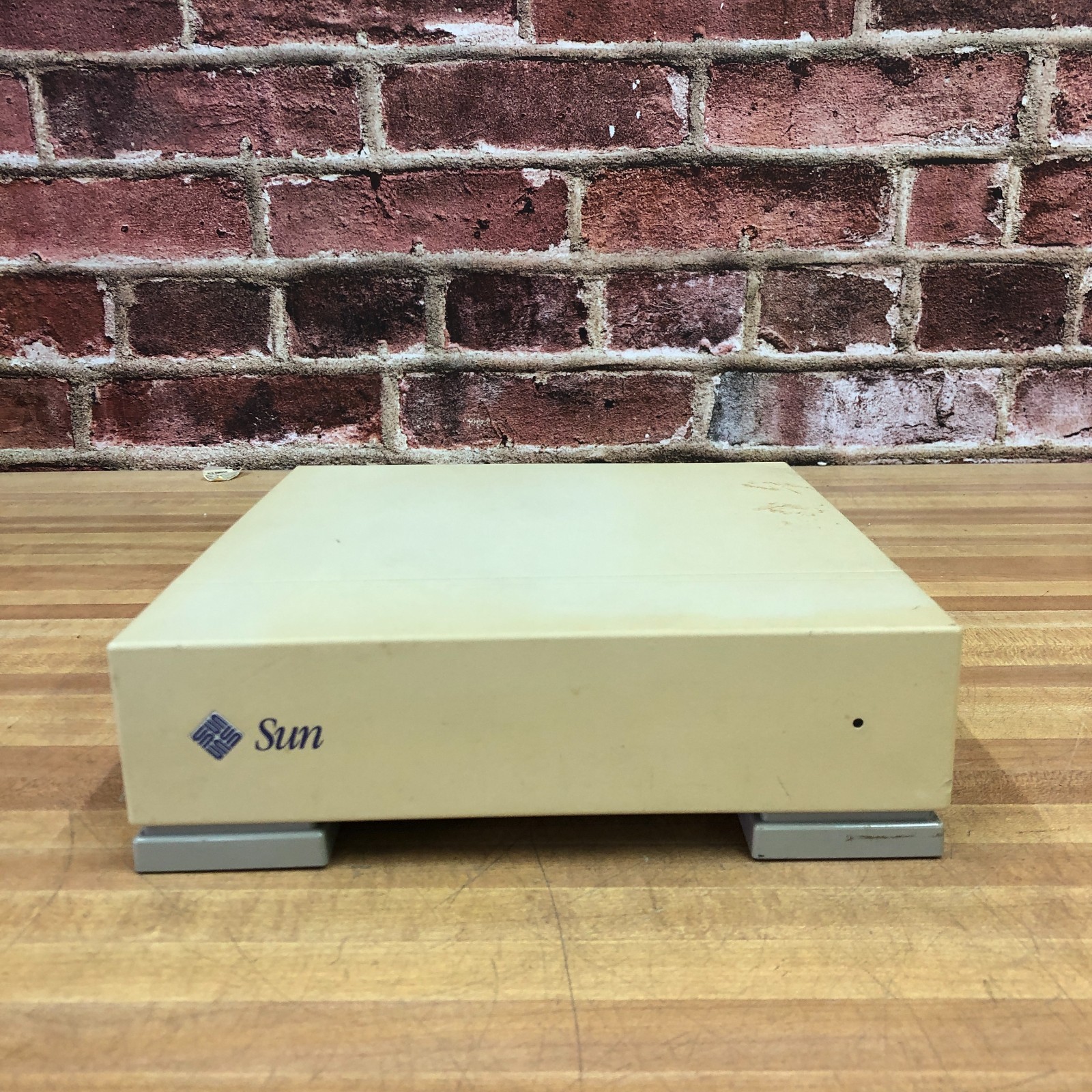 SUN Model: 411 PN: 595-2872-02 External Hard Disk Drive (WORKS)
