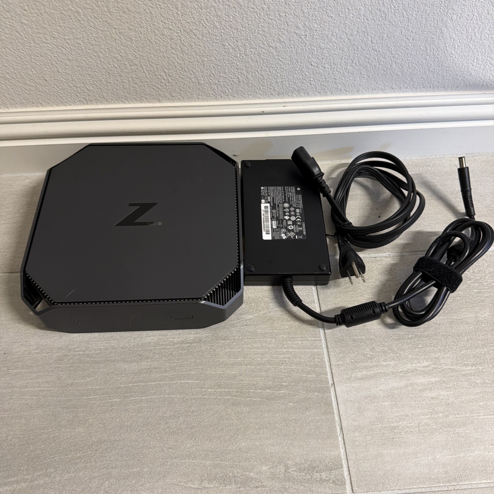 HP Z2 Mini G3 Workstation Intel Xeon E3 1225V5 512GB SSD 16GB RAM Debian