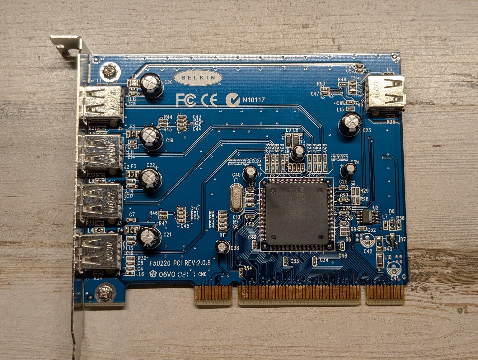 BELKIN F5U220 PCI REV:2.0.8 USB Card 4-Port Computer Expansion Component