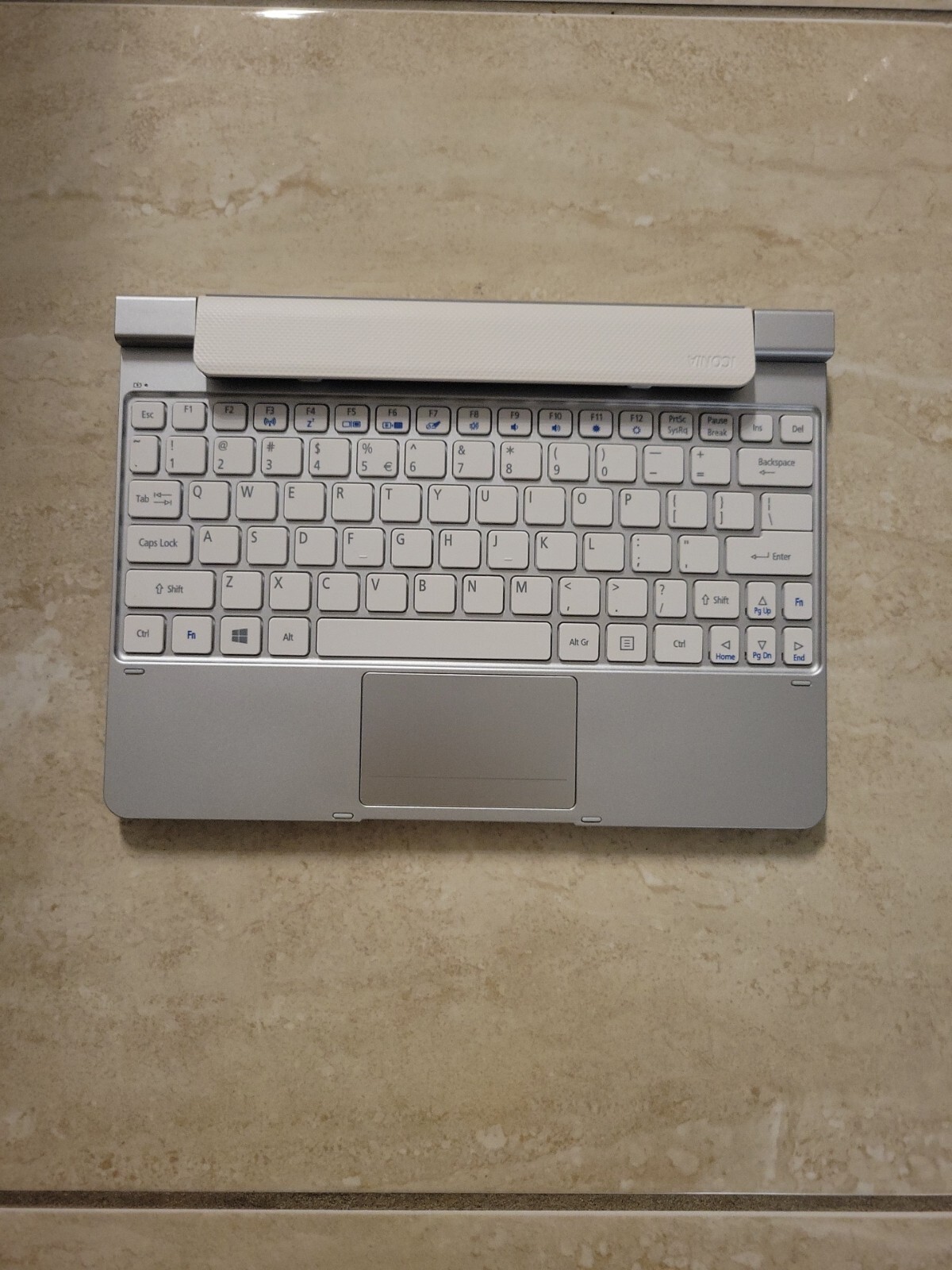 Acer W510 Iconia KD1 Keyboard Docking Station Wireless Silver 