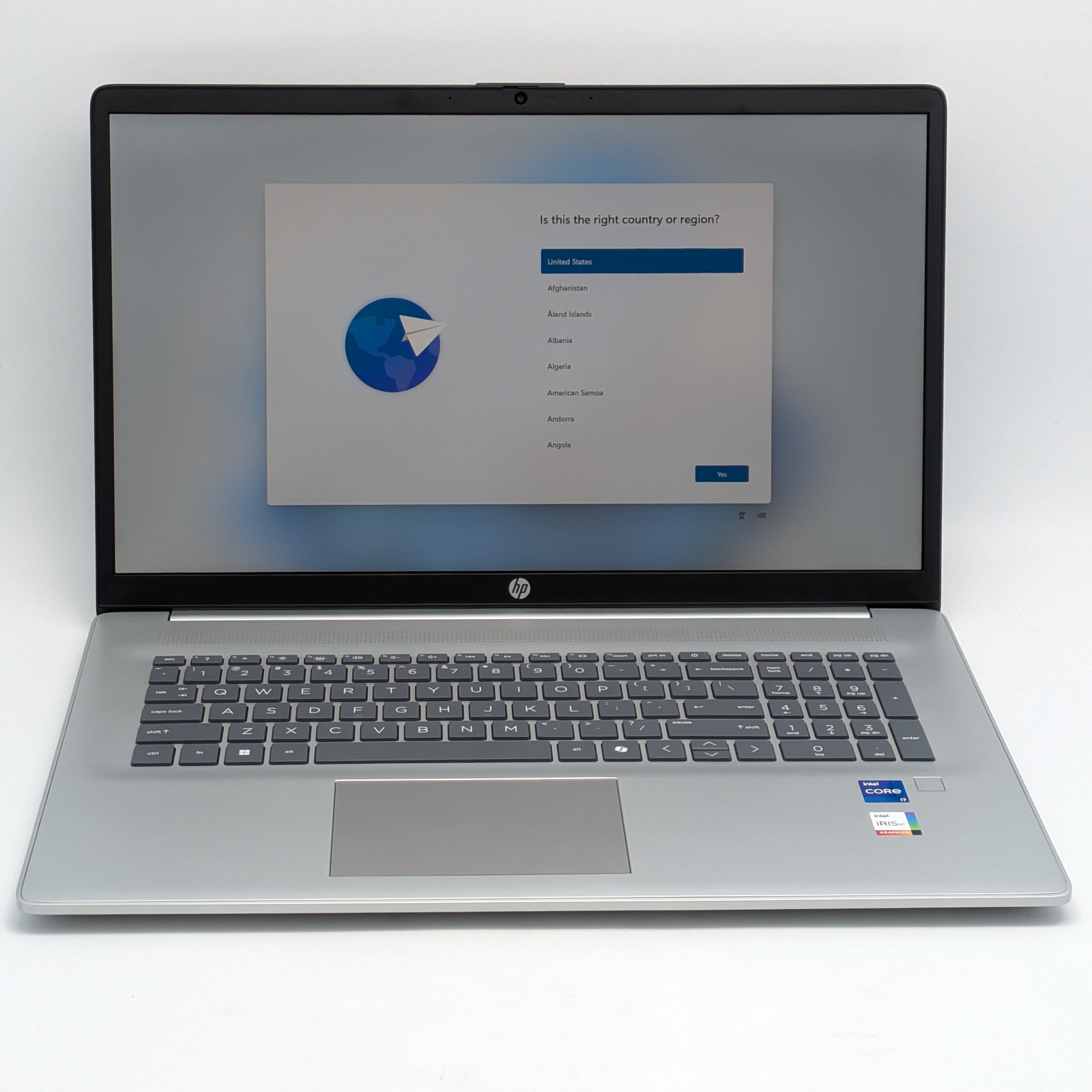 HP Laptop 17t-cn300 CTO2 17" Intel i7-1355U 32GB DDR4 1TB SSD Windows 11 Home