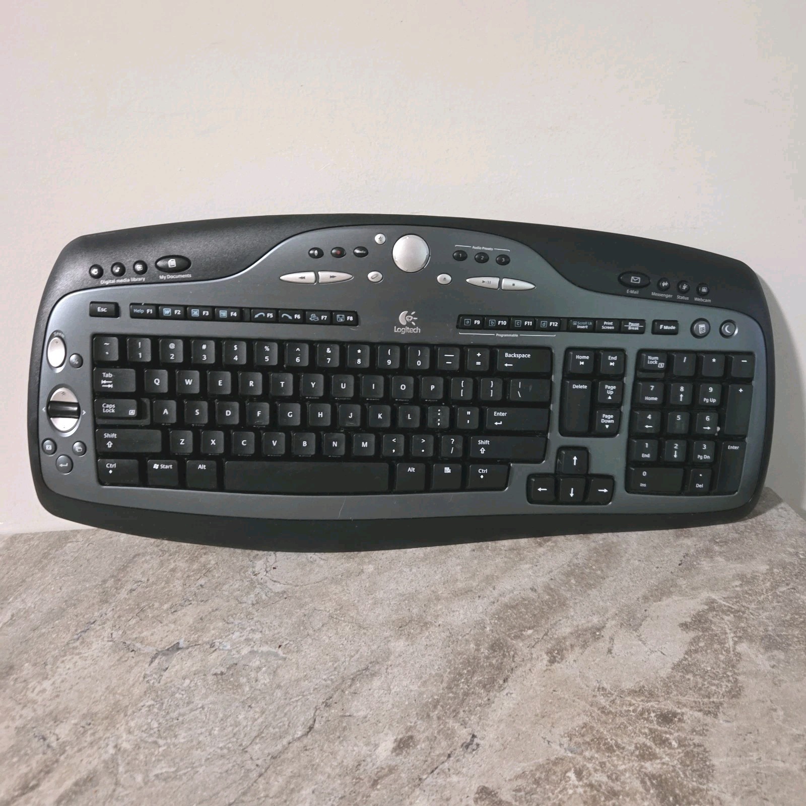 Logitech Y-RR54 Wireless Cordless Keyboard LX700 6450310000 No Receiver Free S/H